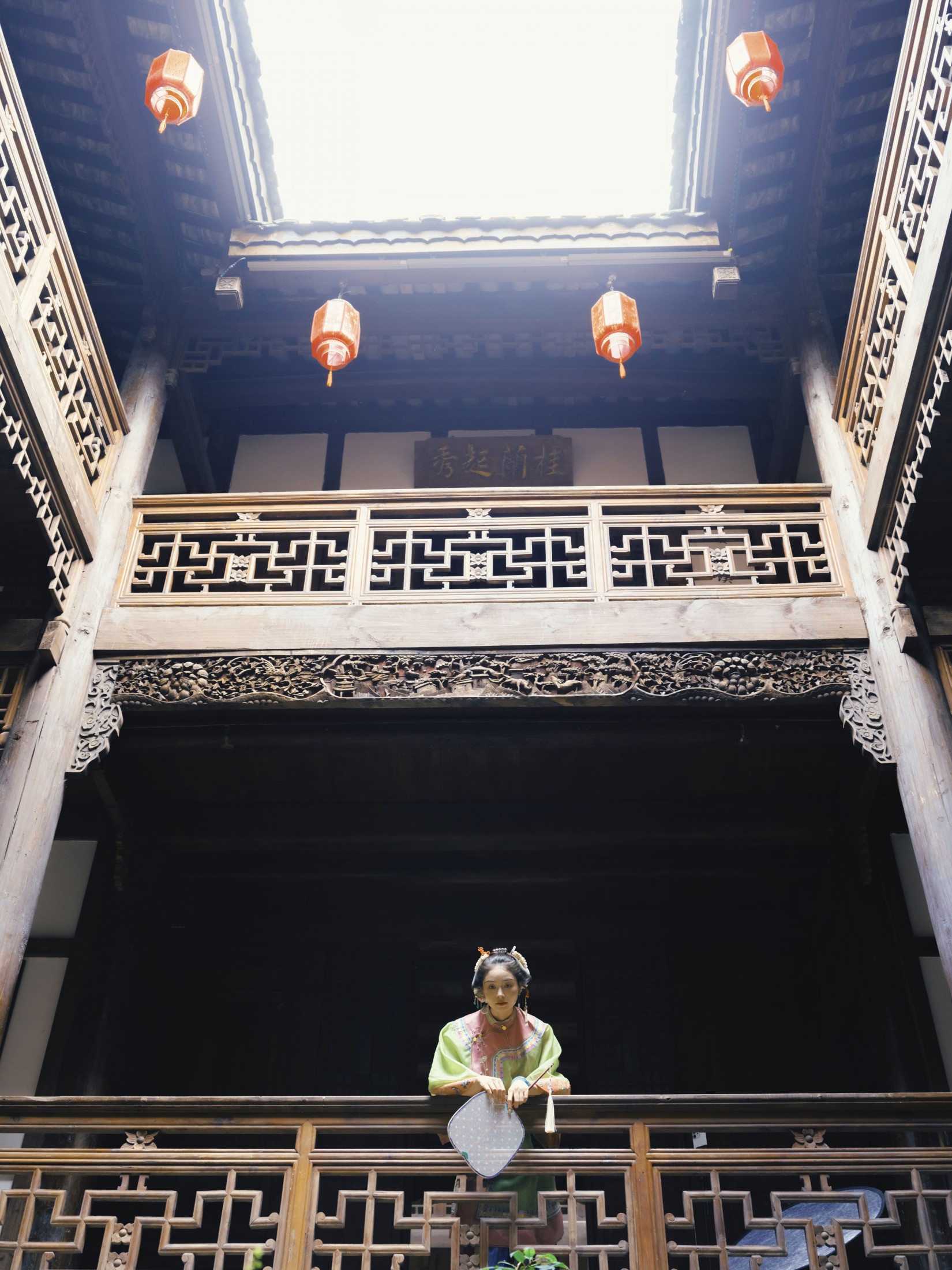 路安L – 《大宅里的女孩》[32P] 插图5