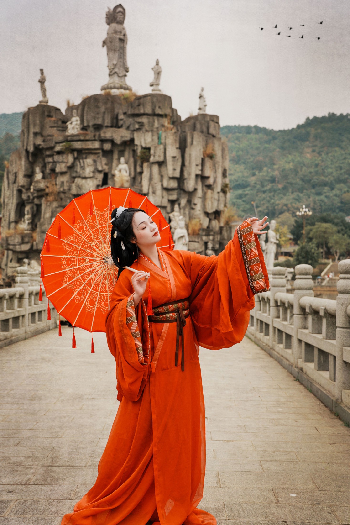 泱泱泱呀 – 《古风人像拍摄-万佛寺-泱泱》[31P]-66COS