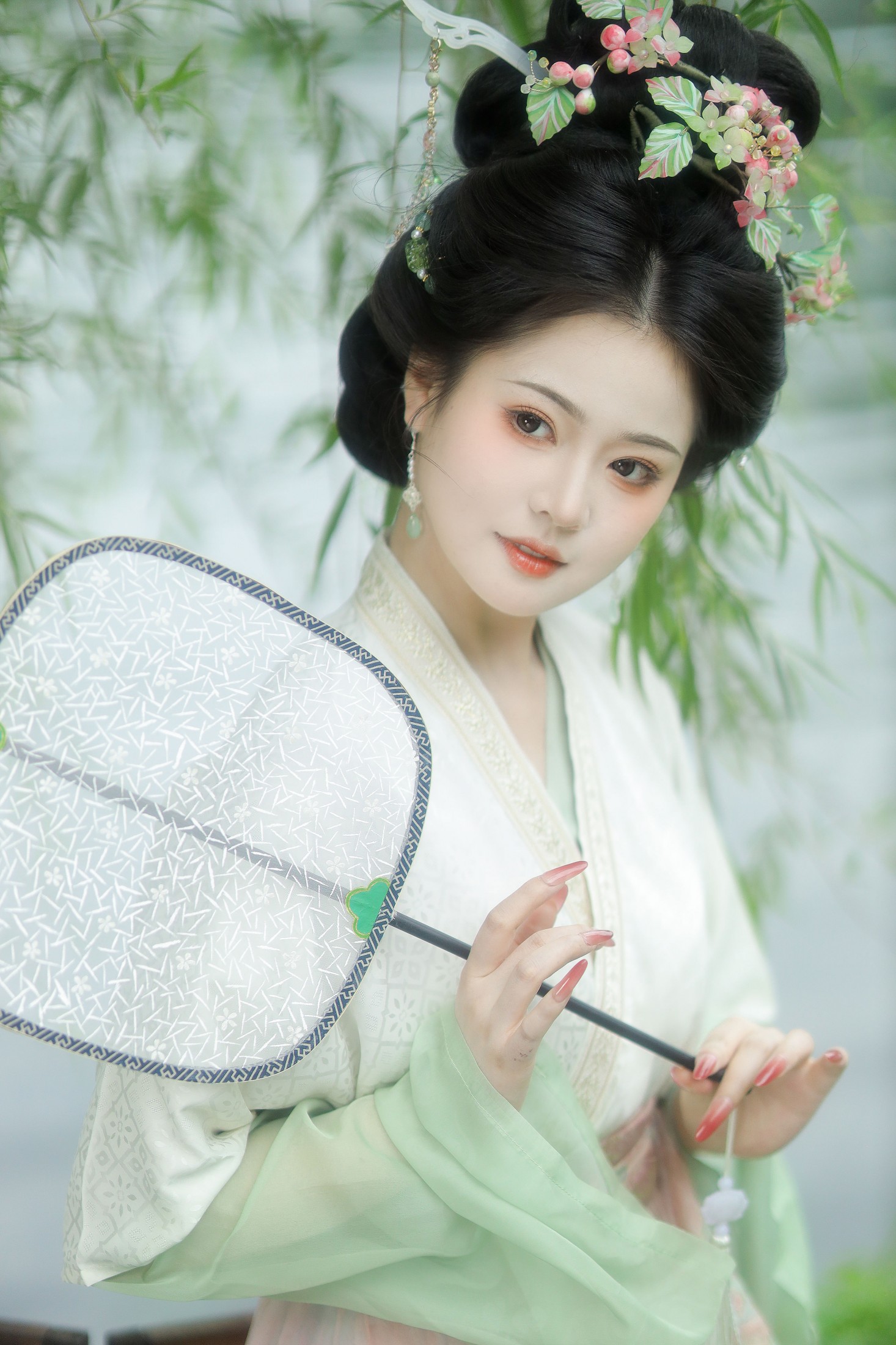 韫桉 – 《所谓伊人，在水一方》[10P]-66COS