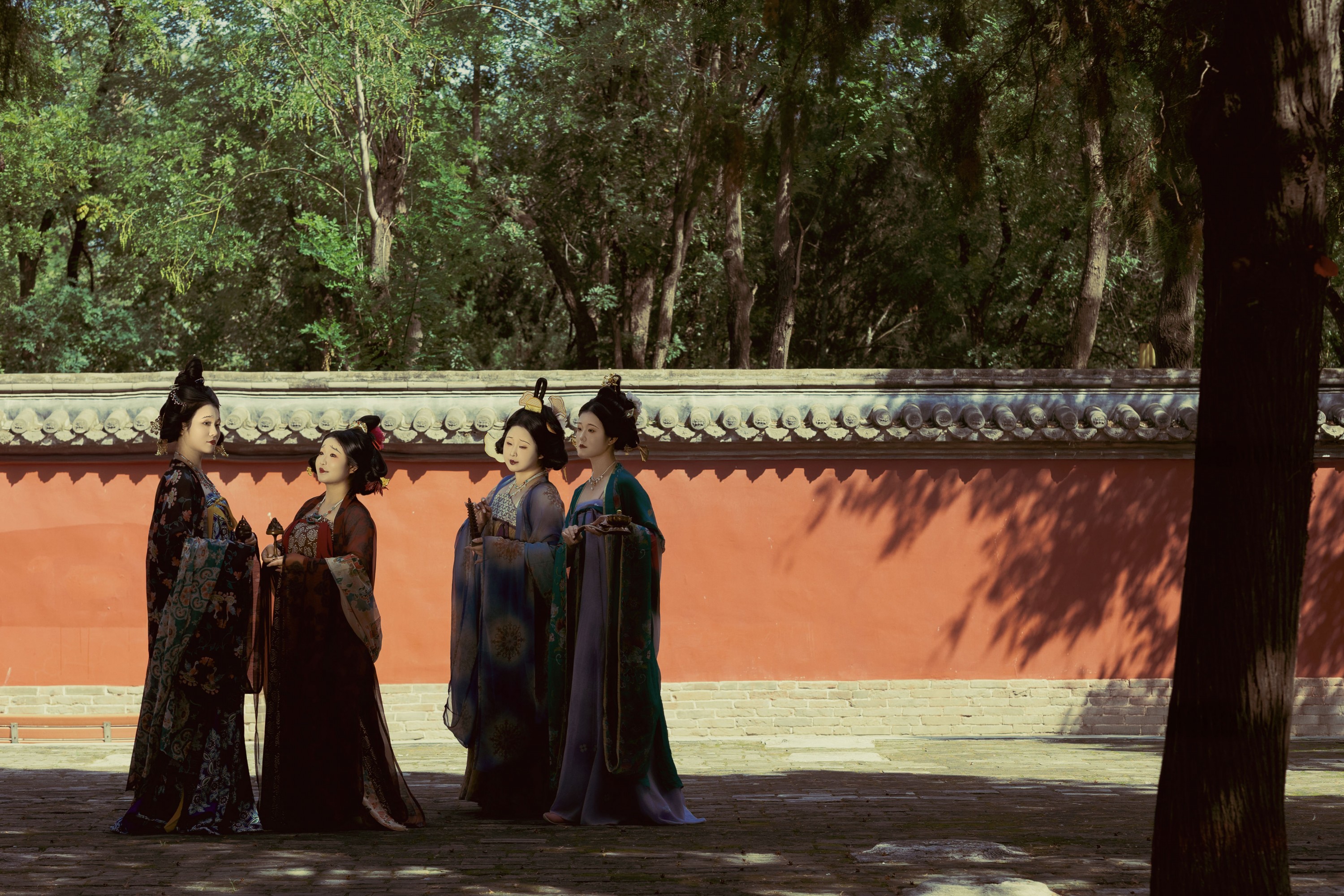 – 《秋游古寺》[27P]-66COS