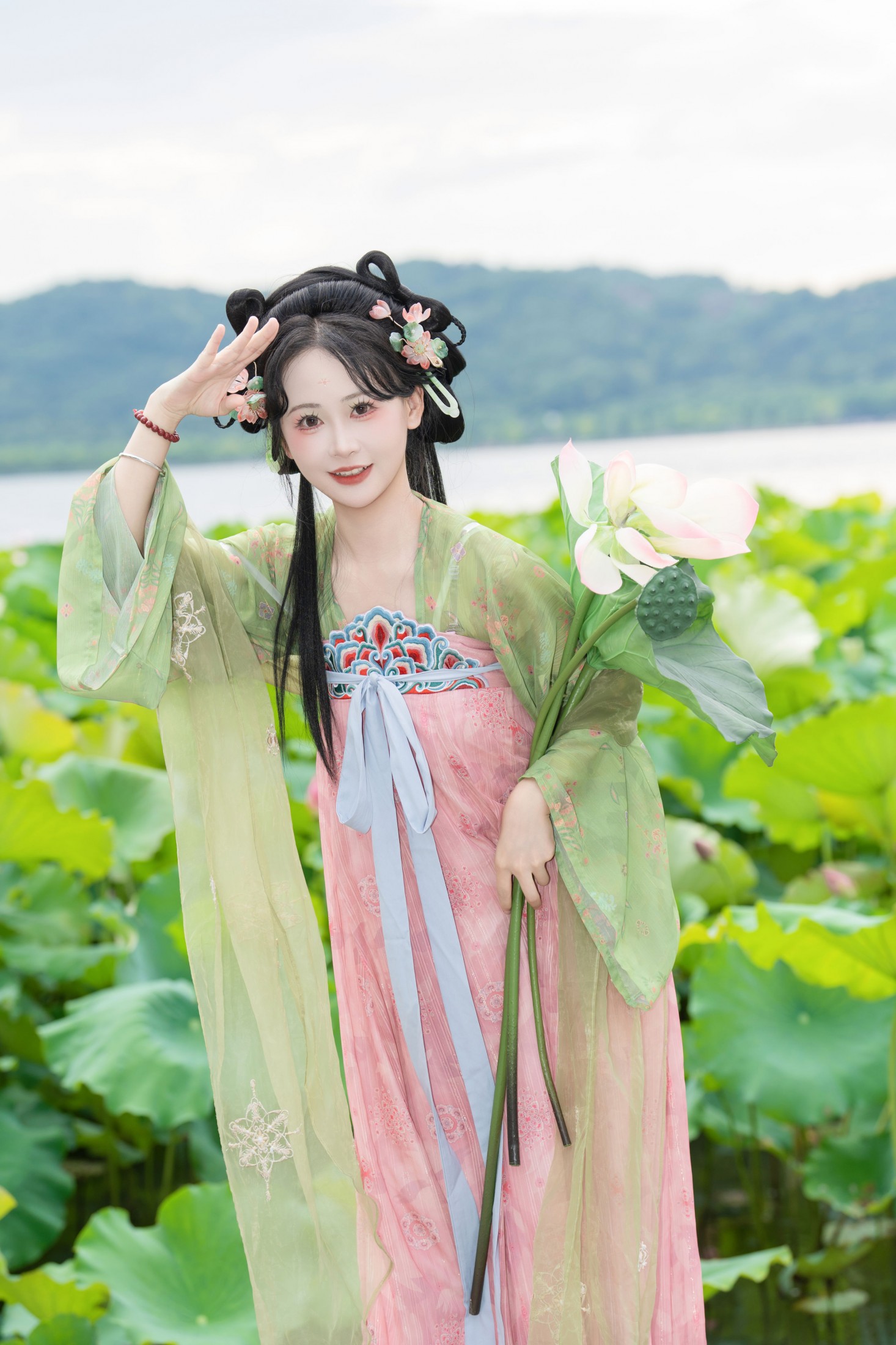 湫一只岁岁 – 《西湖美景》[63P] 插图3