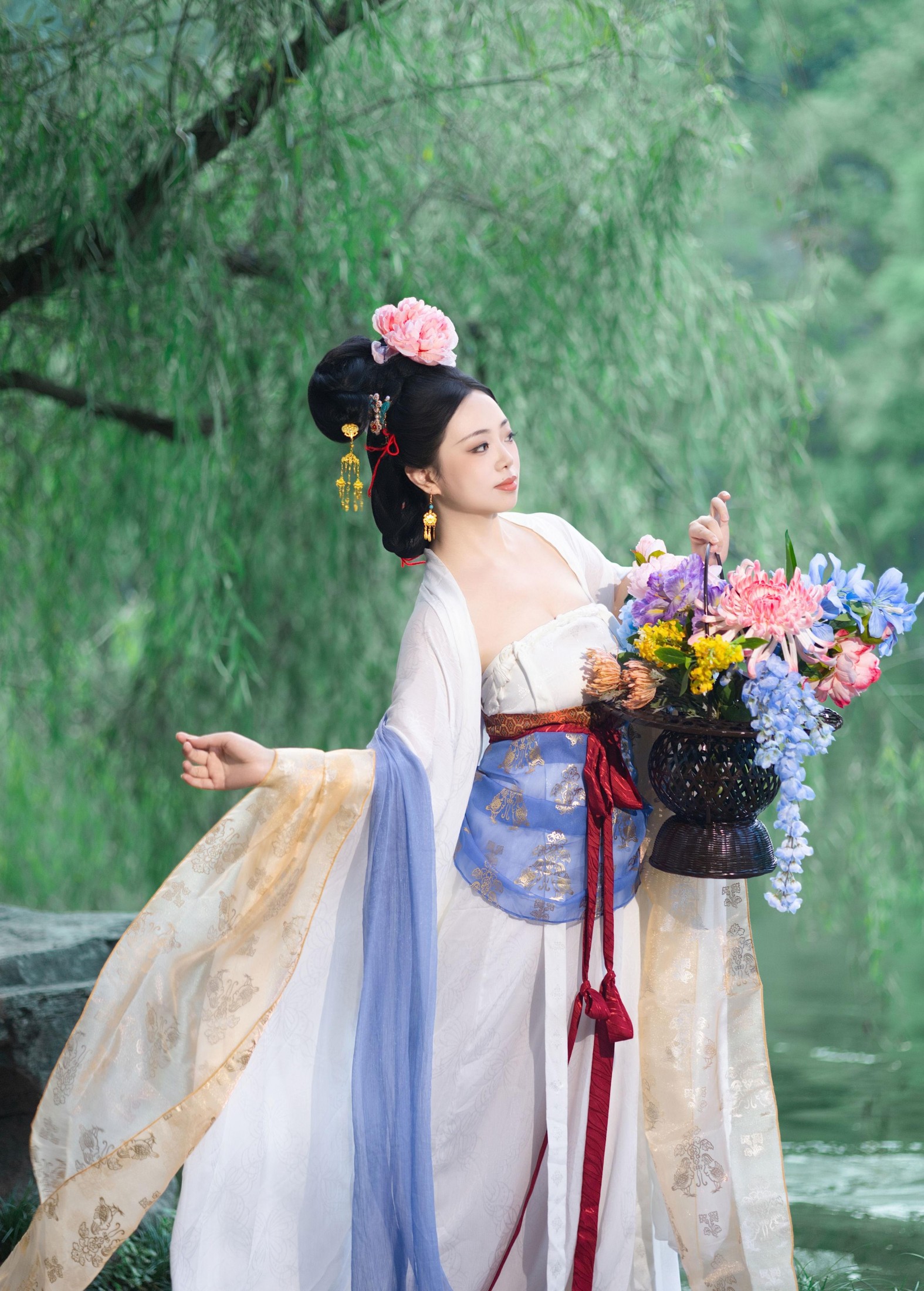 《白伯骅仕女图仿妆》[12P] 插图2