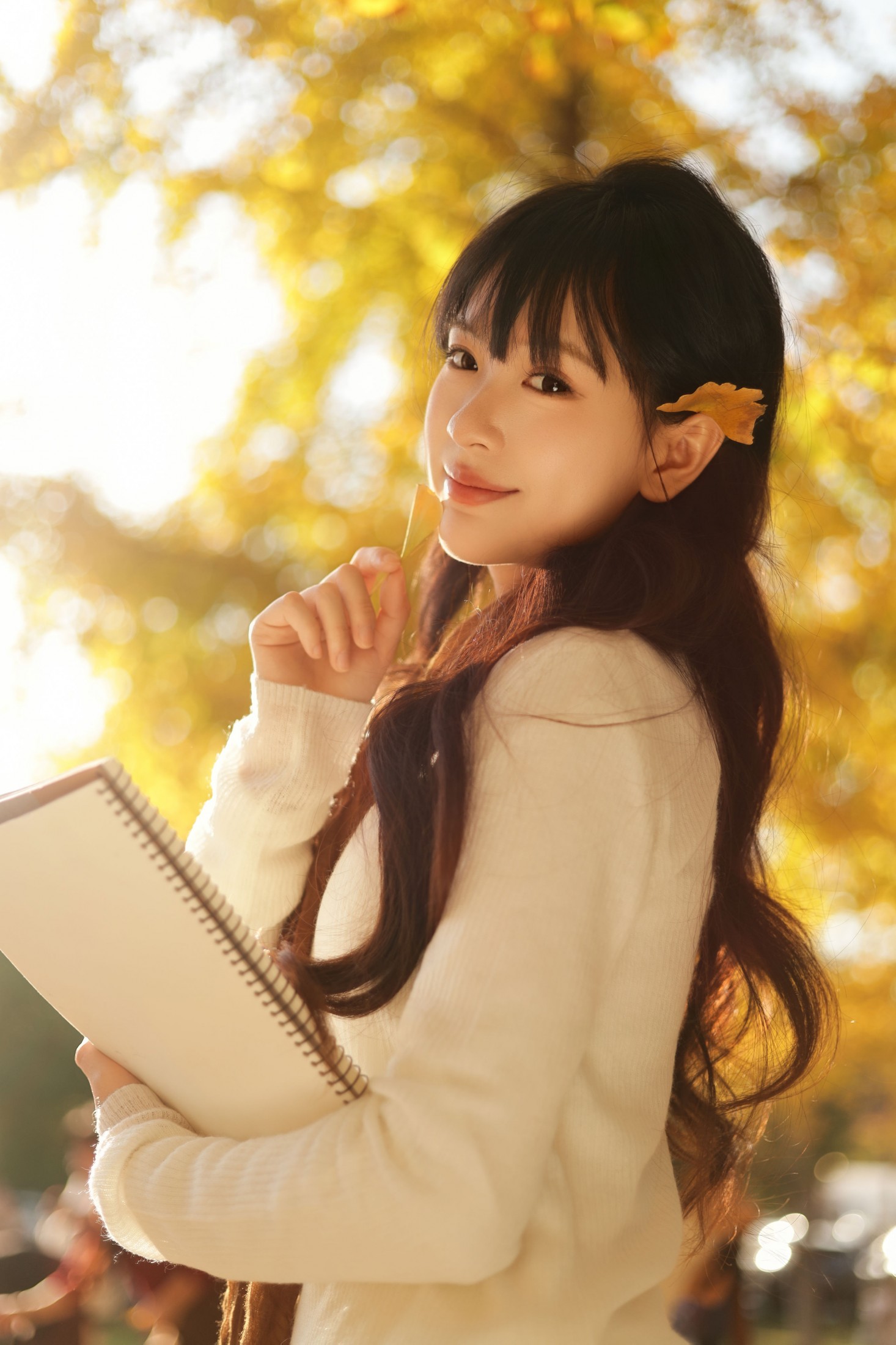 苗苗 - 《在这个落叶像雪的季节》[22P] 插图4