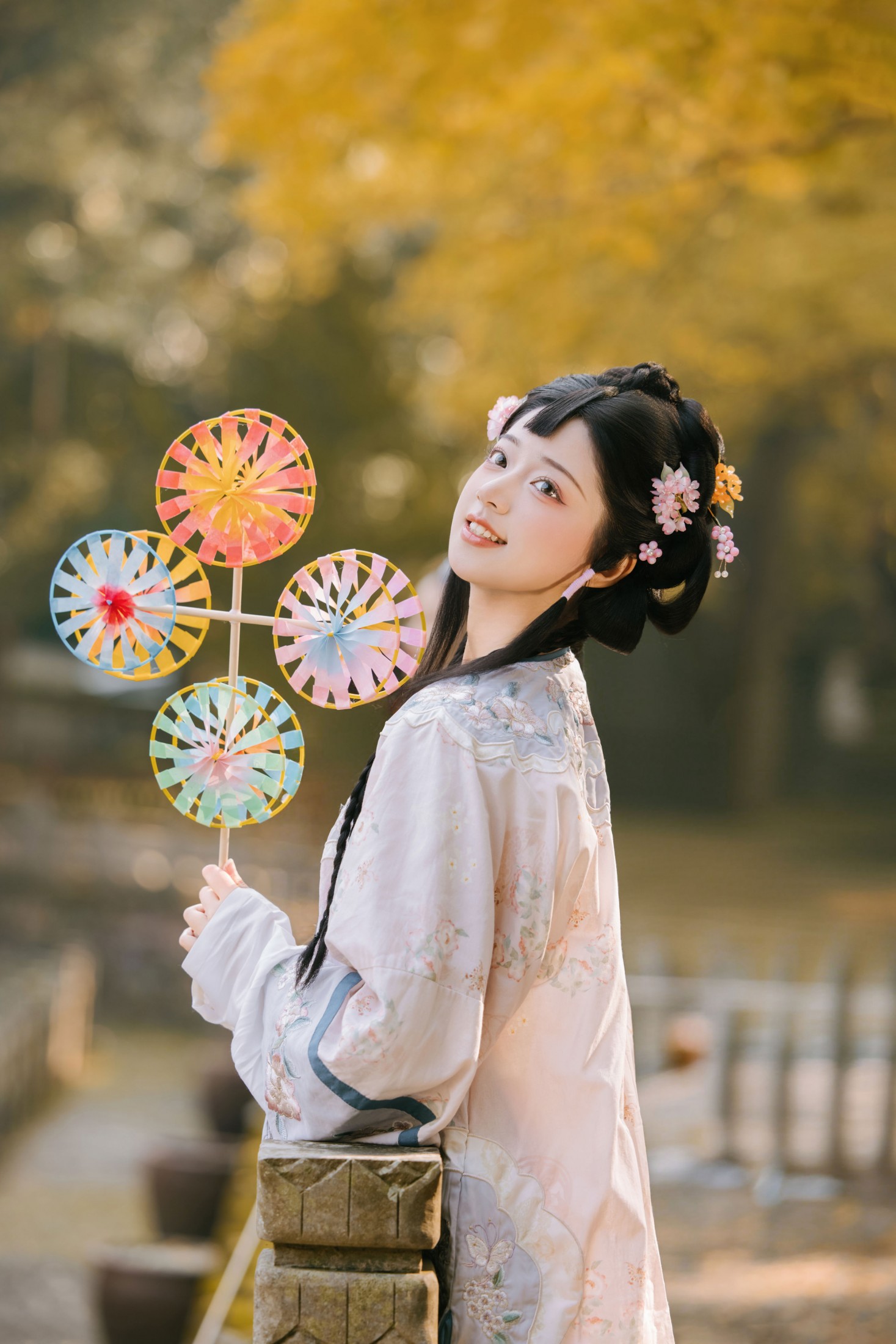 Yimi - 《在这个叶子如雪落的季节》[27P] 插图2