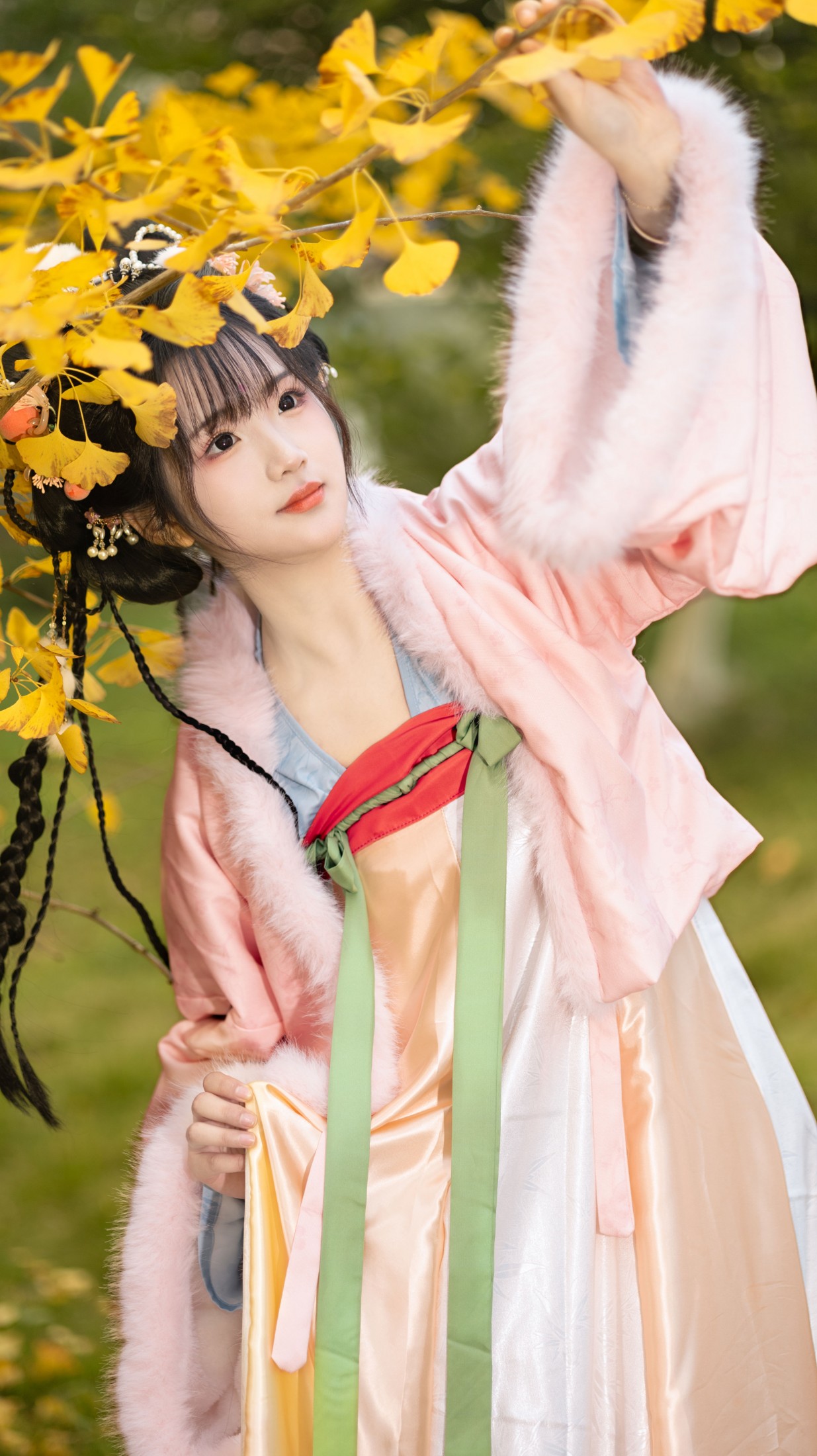 《秋天的黄是银杏叶的黄》[11P] 插图2