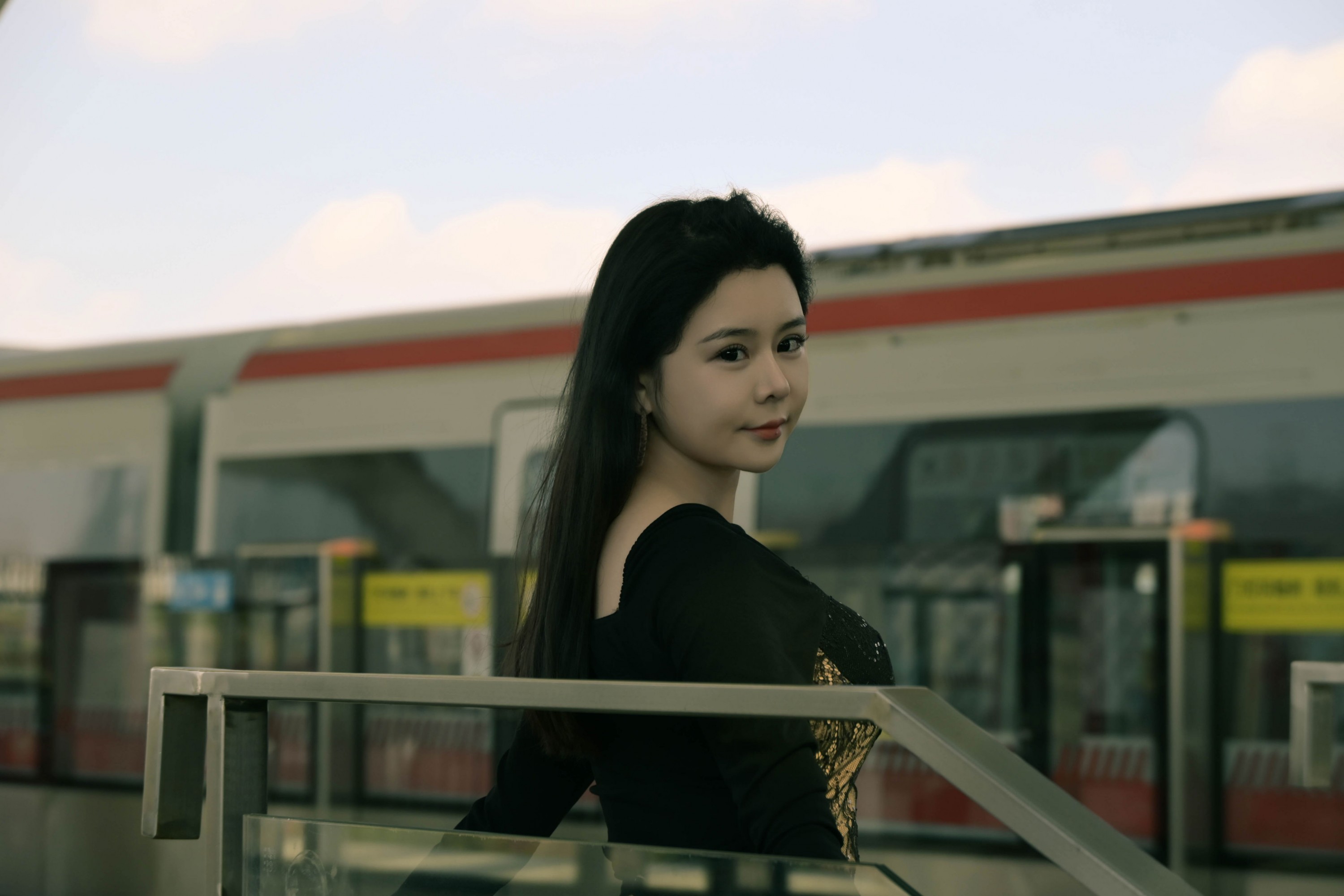 晶晶 - 《车站风情》[23P] 插图3