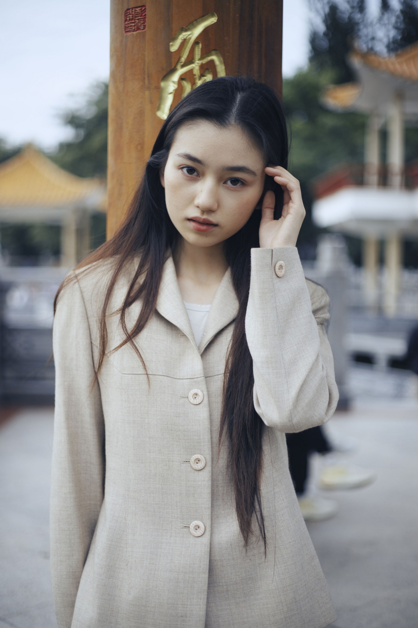 《她不羁的脸像天色将晚》[13P] 插图2