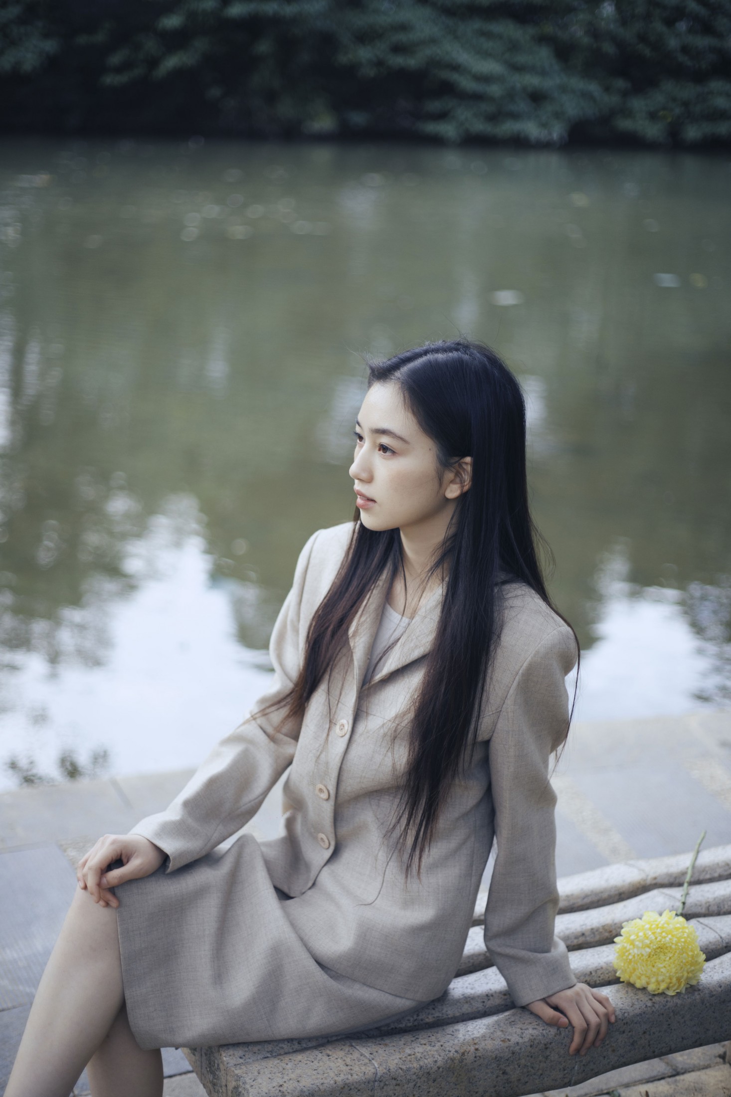 《她不羁的脸像天色将晚》[13P] 插图5