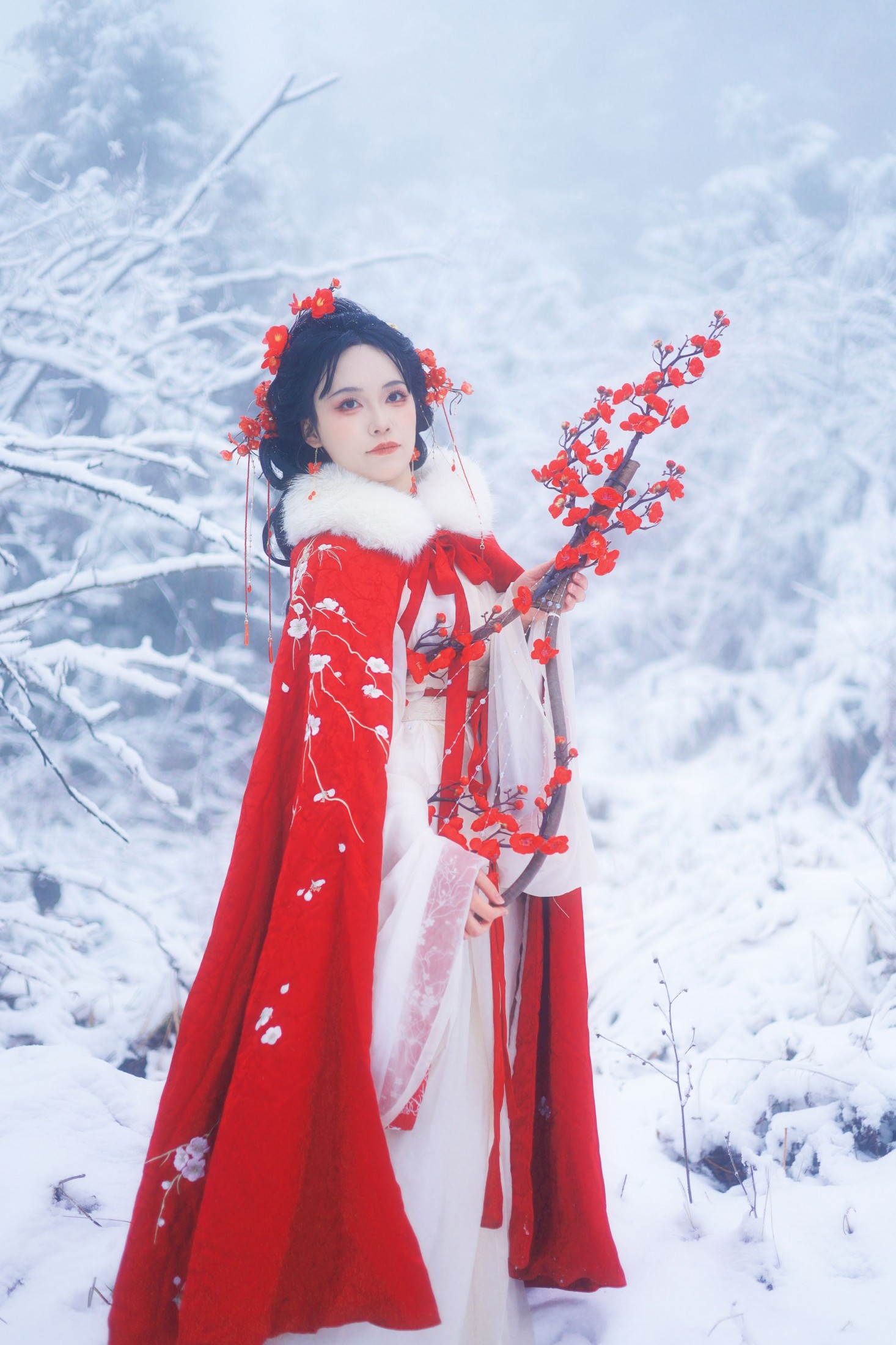 《踏雪寻梅》[10P]-66COS