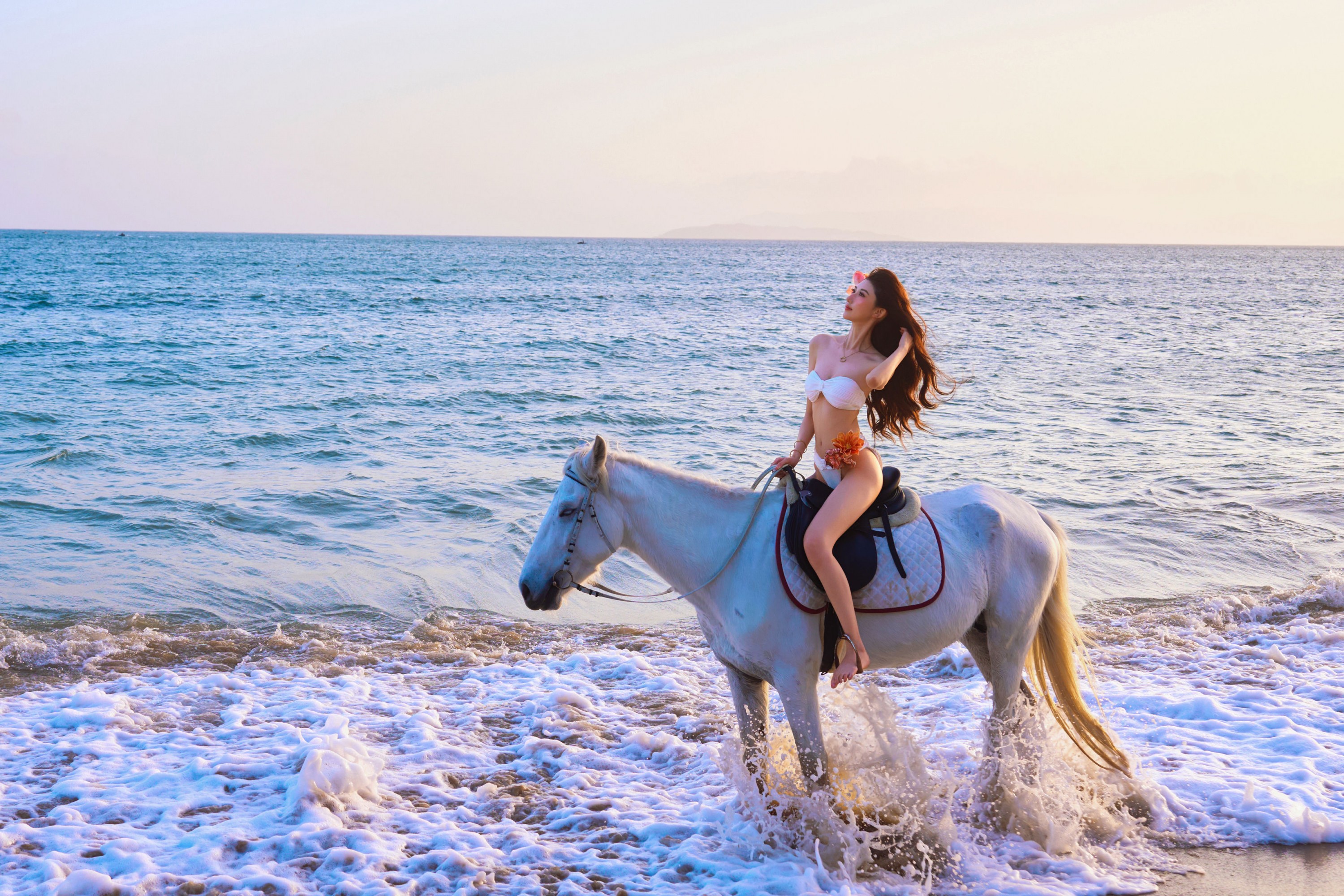 《白马比基尼》[11P] 插图5