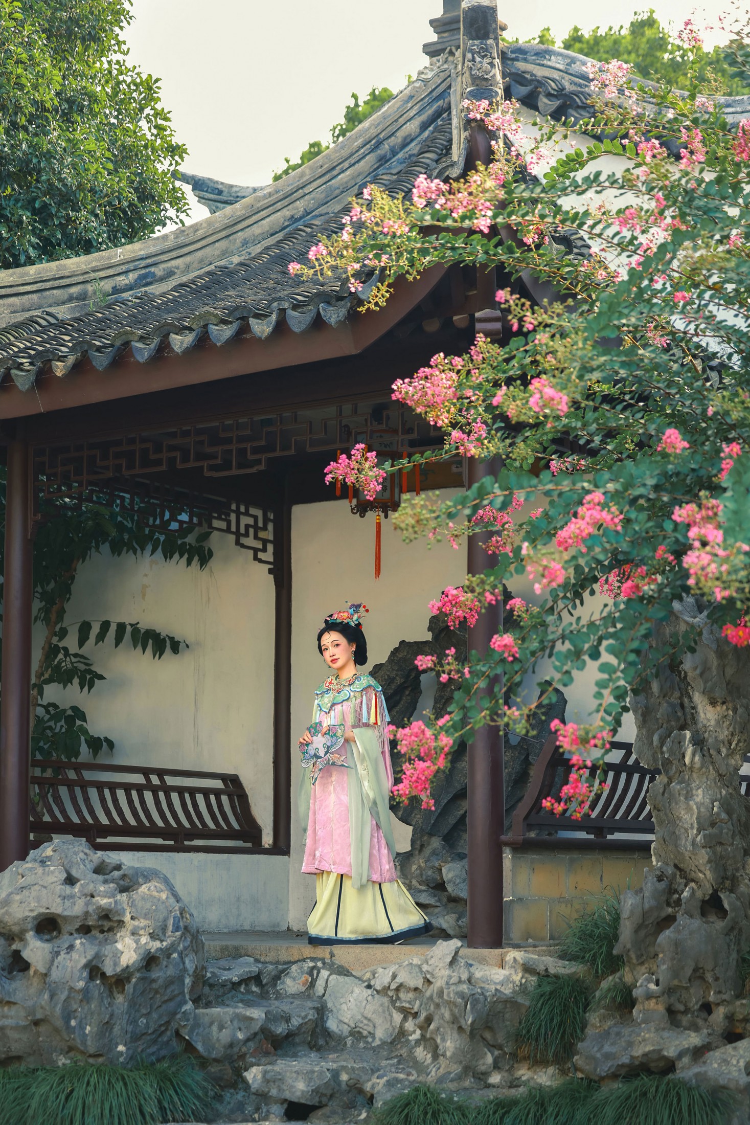 酸奶加心好好次 - 《夏日的紫薇花》[15P]-66COS