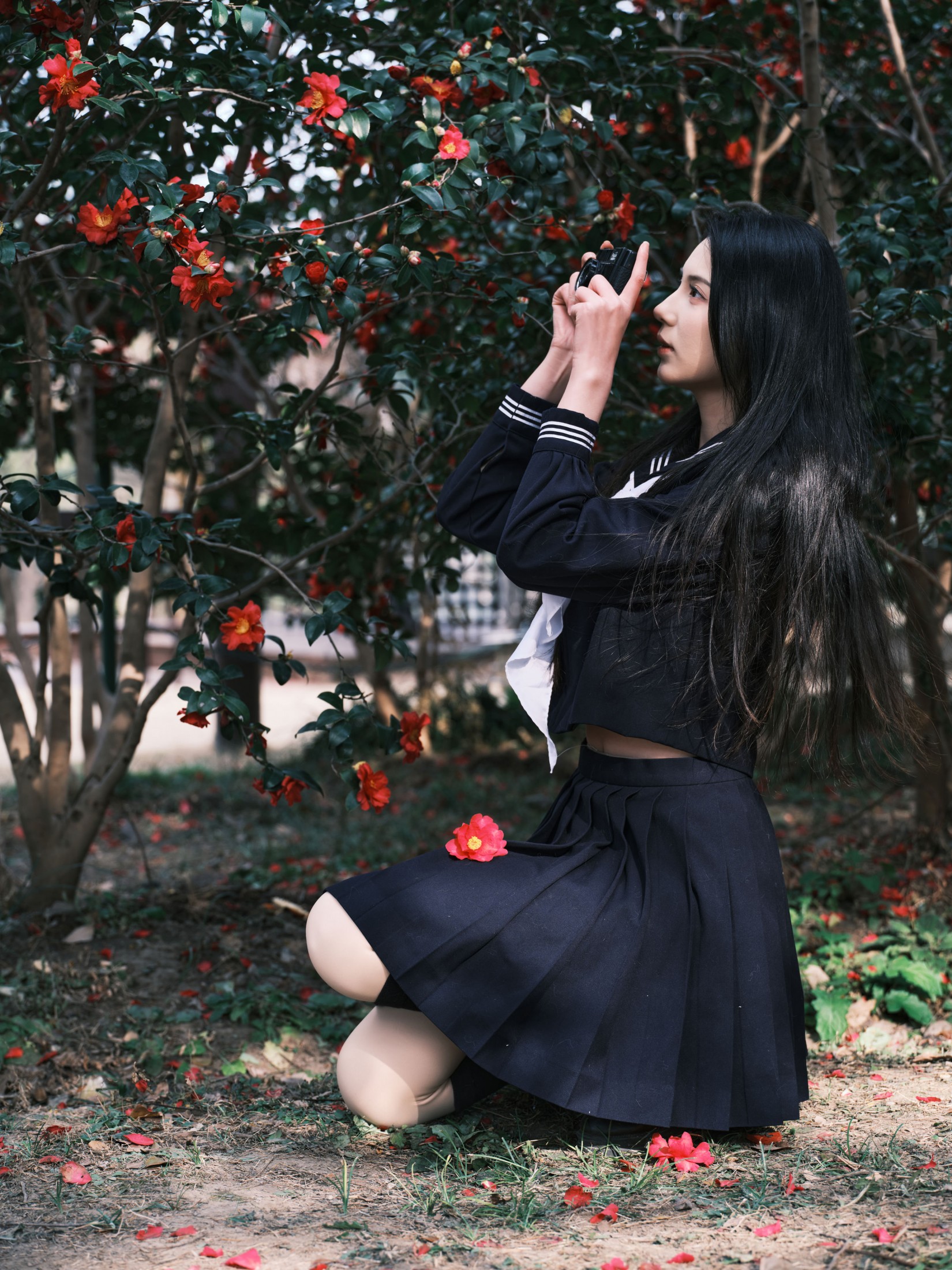 Enyyyn - 《拍山茶花的少女》[25P] 插图2