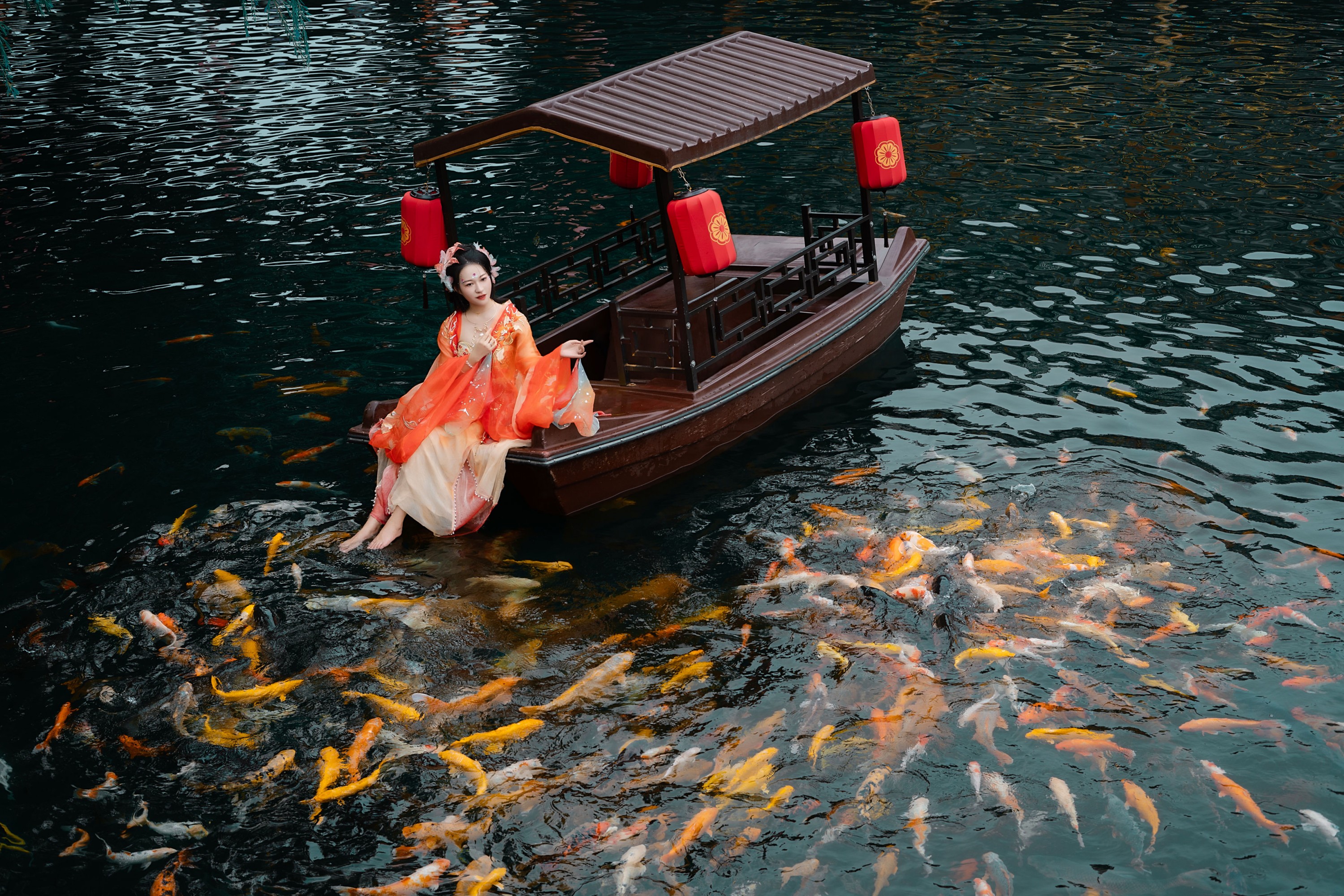 無月 - 《锦鲤少女》[12P]-66COS