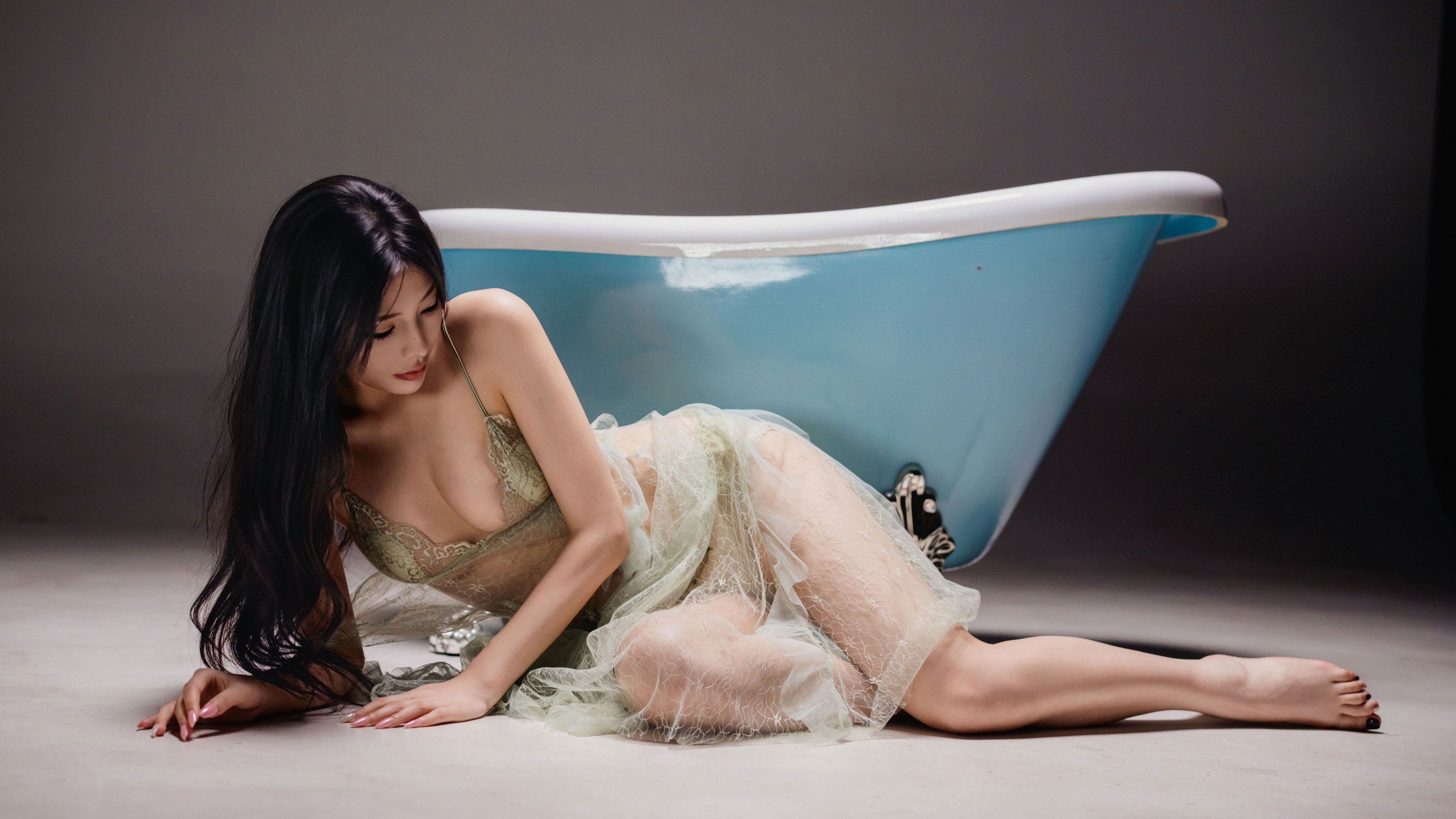 《浴缸玫瑰》[14P] 插图5