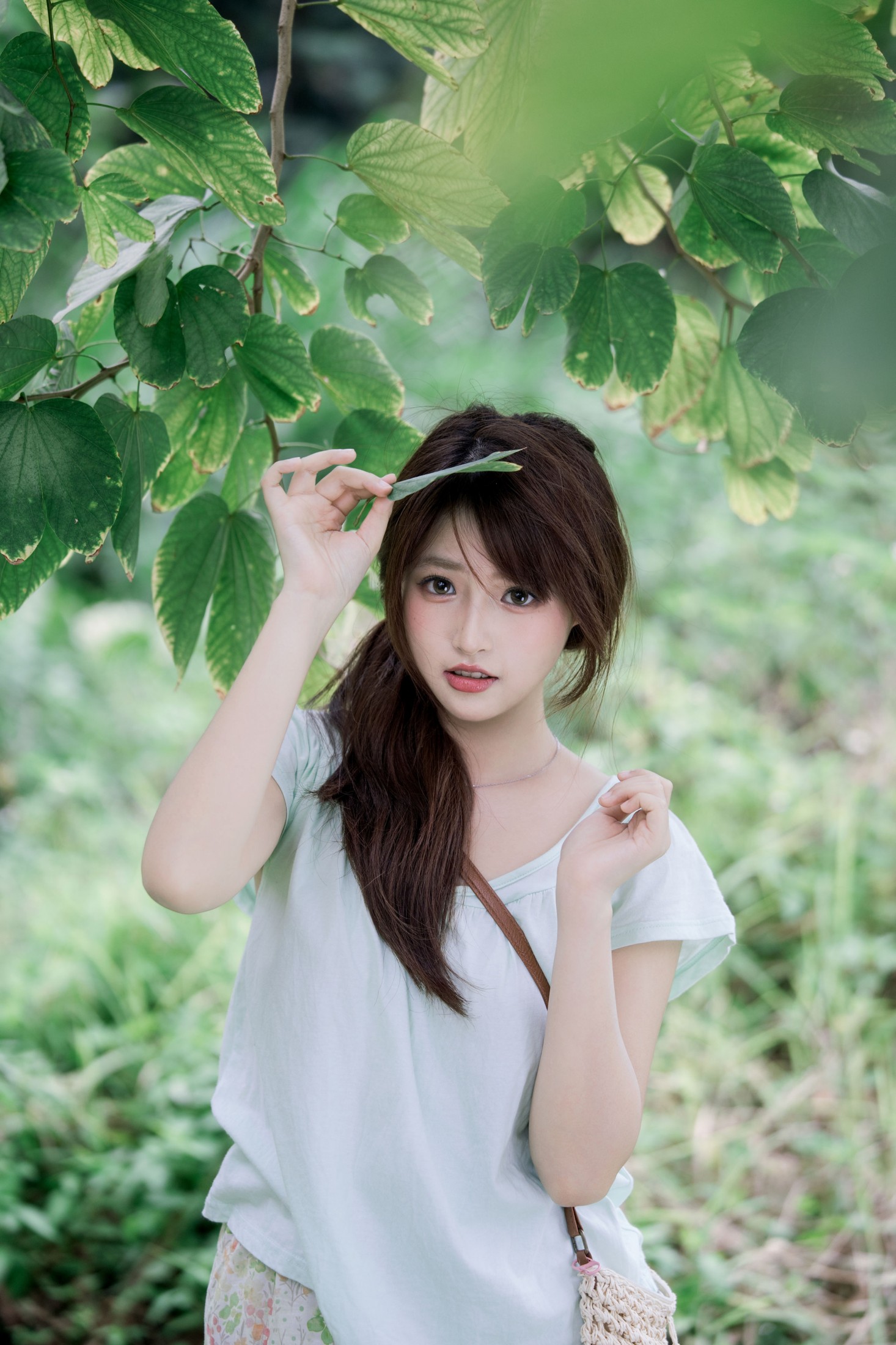 甜甜很开心 - 《一组自带温柔滤镜的森系写真》[33P]-66COS