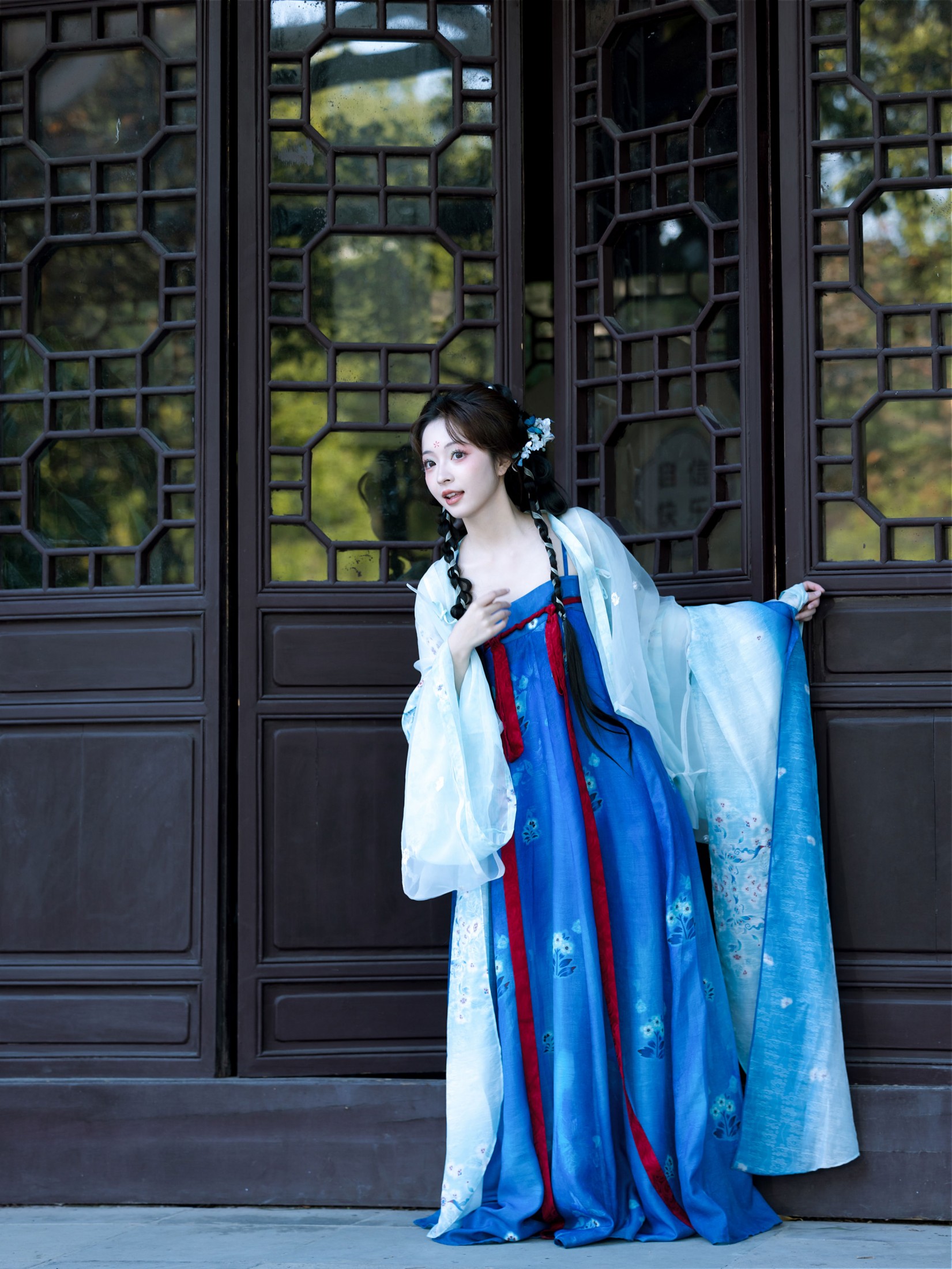 欢欢 - 《清甜少女汉服外景》[12P] 插图5