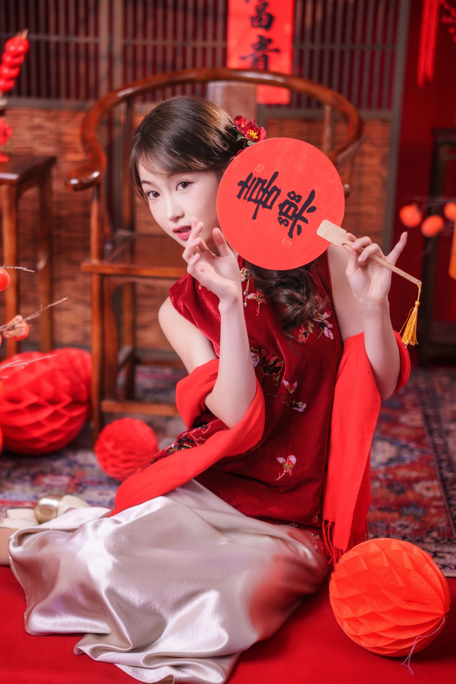 小邱 - 《新年红衣女少女》[12P]-66COS