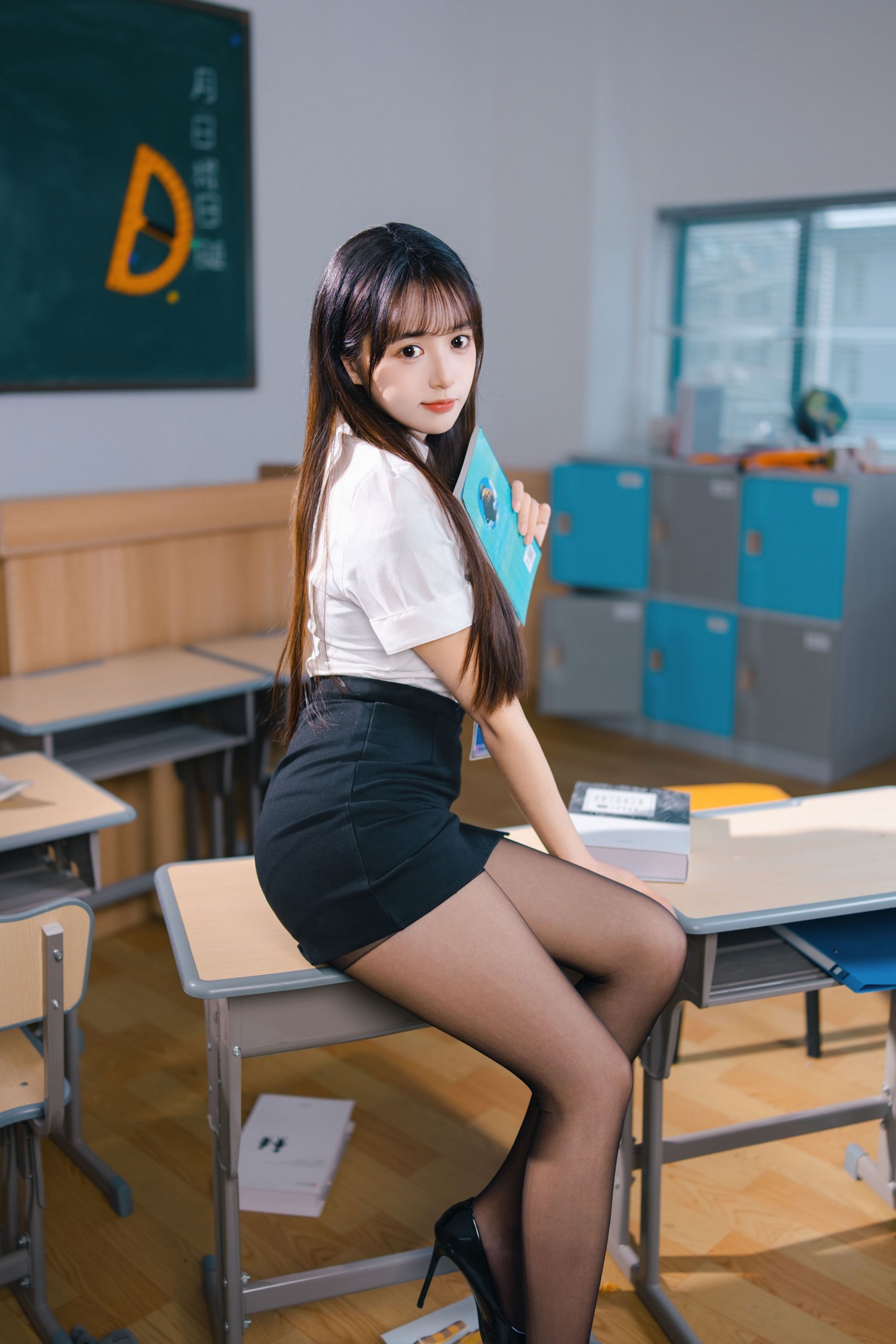 小亿 - 《万万老师》[19P] 插图4