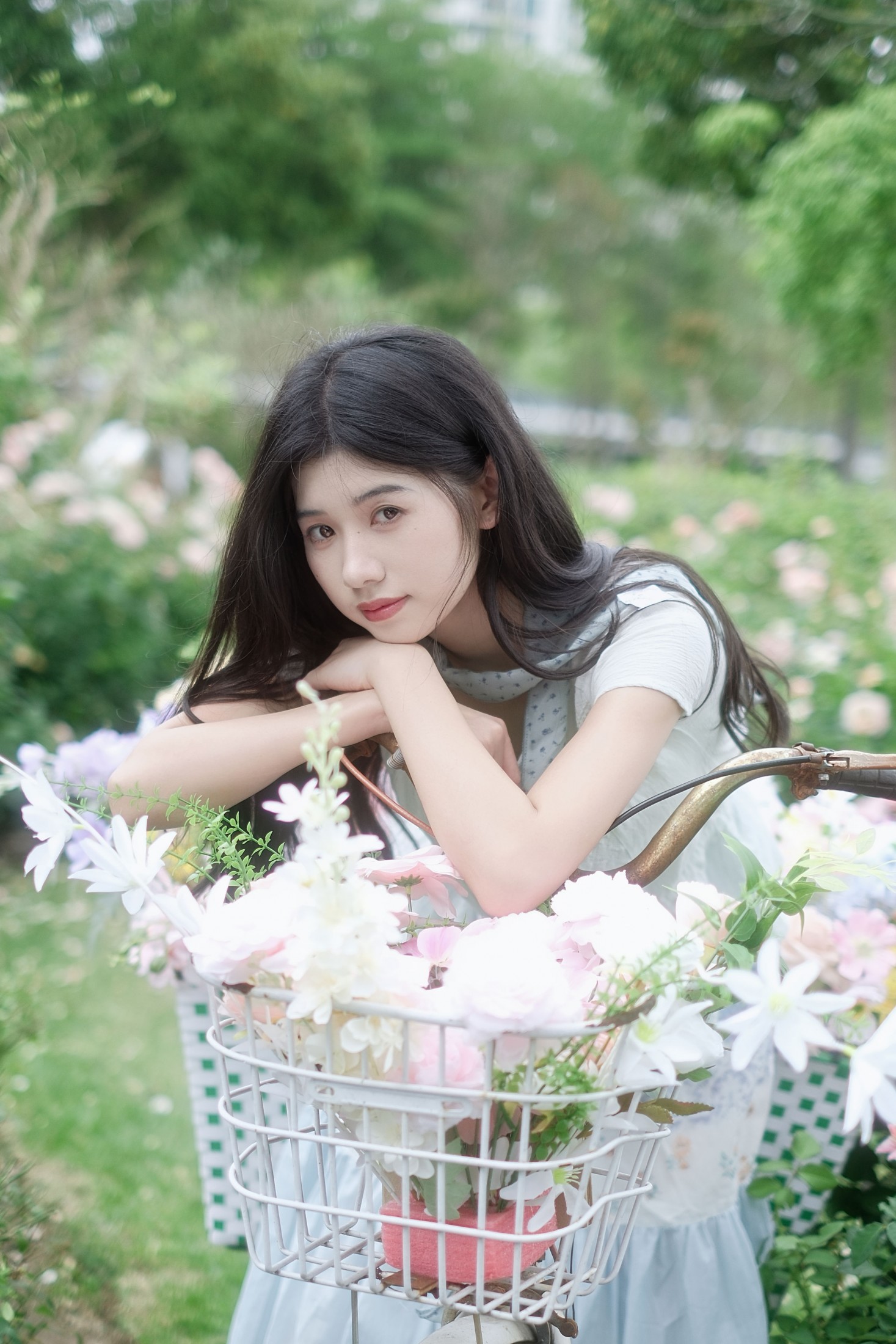 欧阳明慧 - 《花海里的“白月光”，这一眼太绝了！》[22P] 插图3