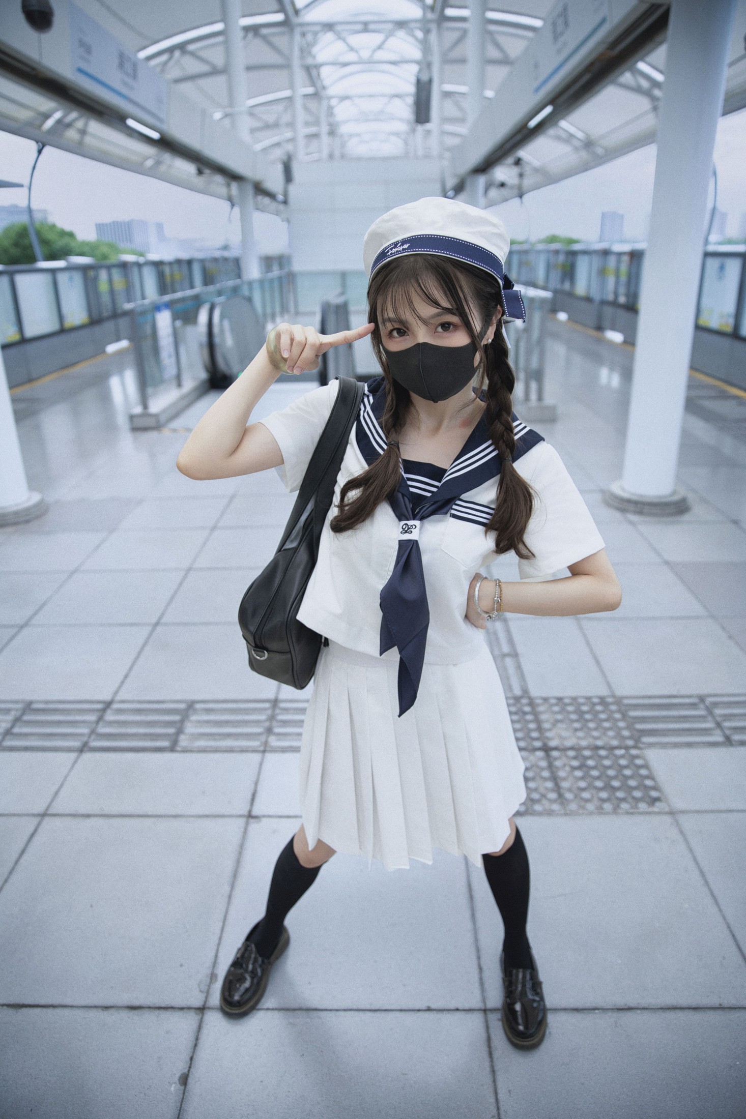 丫小丫殿下 - 《地铁站》[9P] 插图2