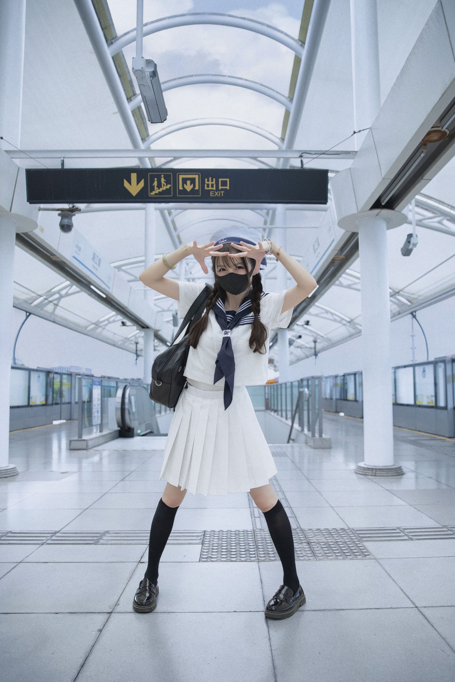 丫小丫殿下 - 《地铁站》[9P]-66COS