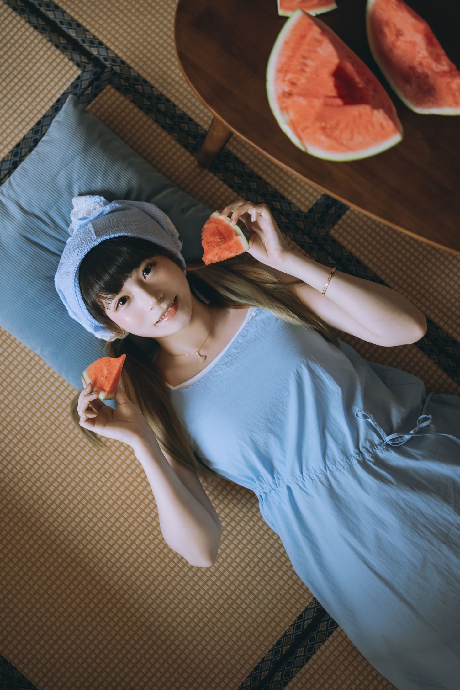 鲨鱼熊 - 《阴天在不开灯的房间》[17P] 插图5