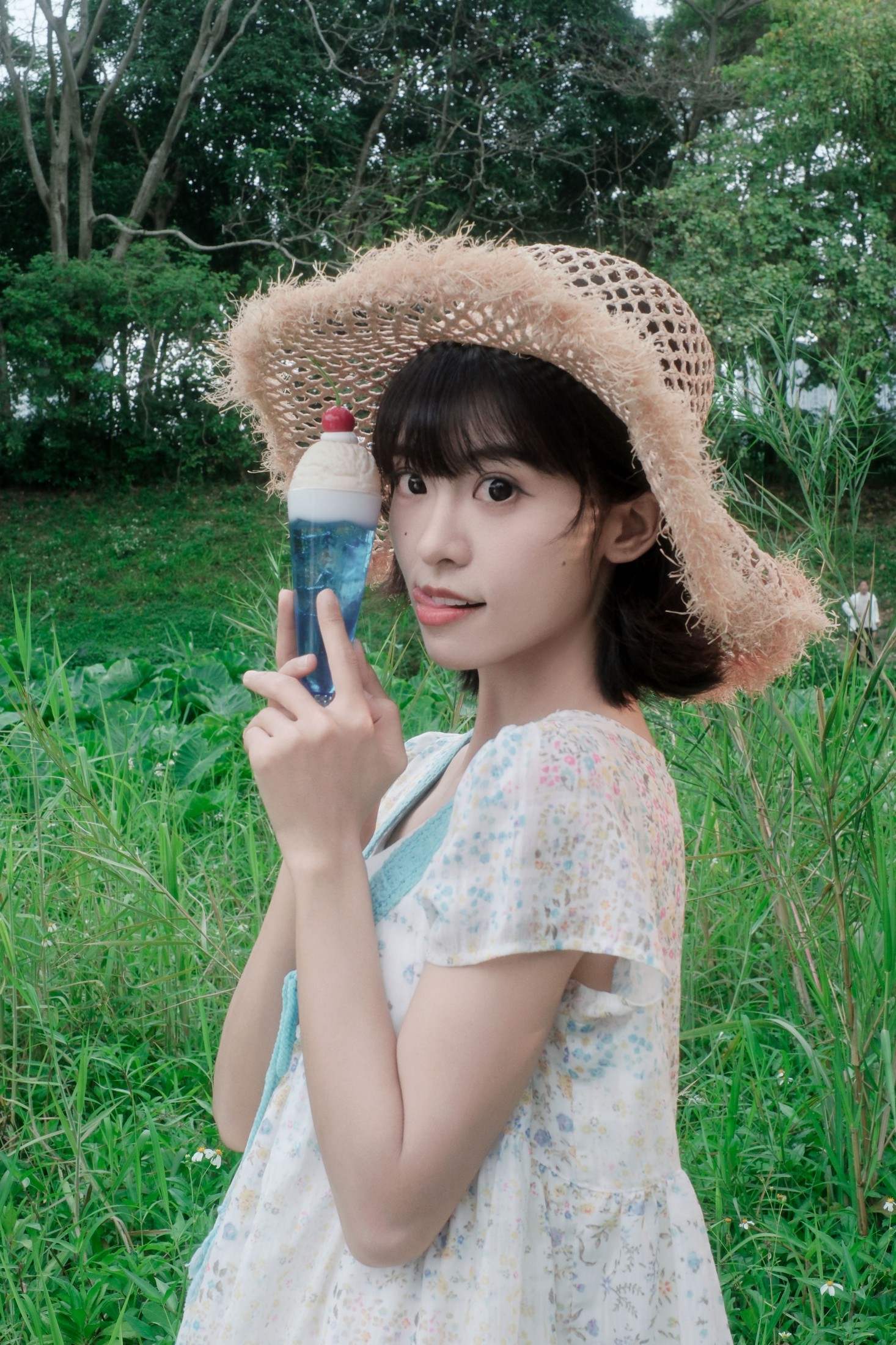 暗中讨饭 - 《夏日的浪漫，藏在漫野的绿意里》[36P] 插图3