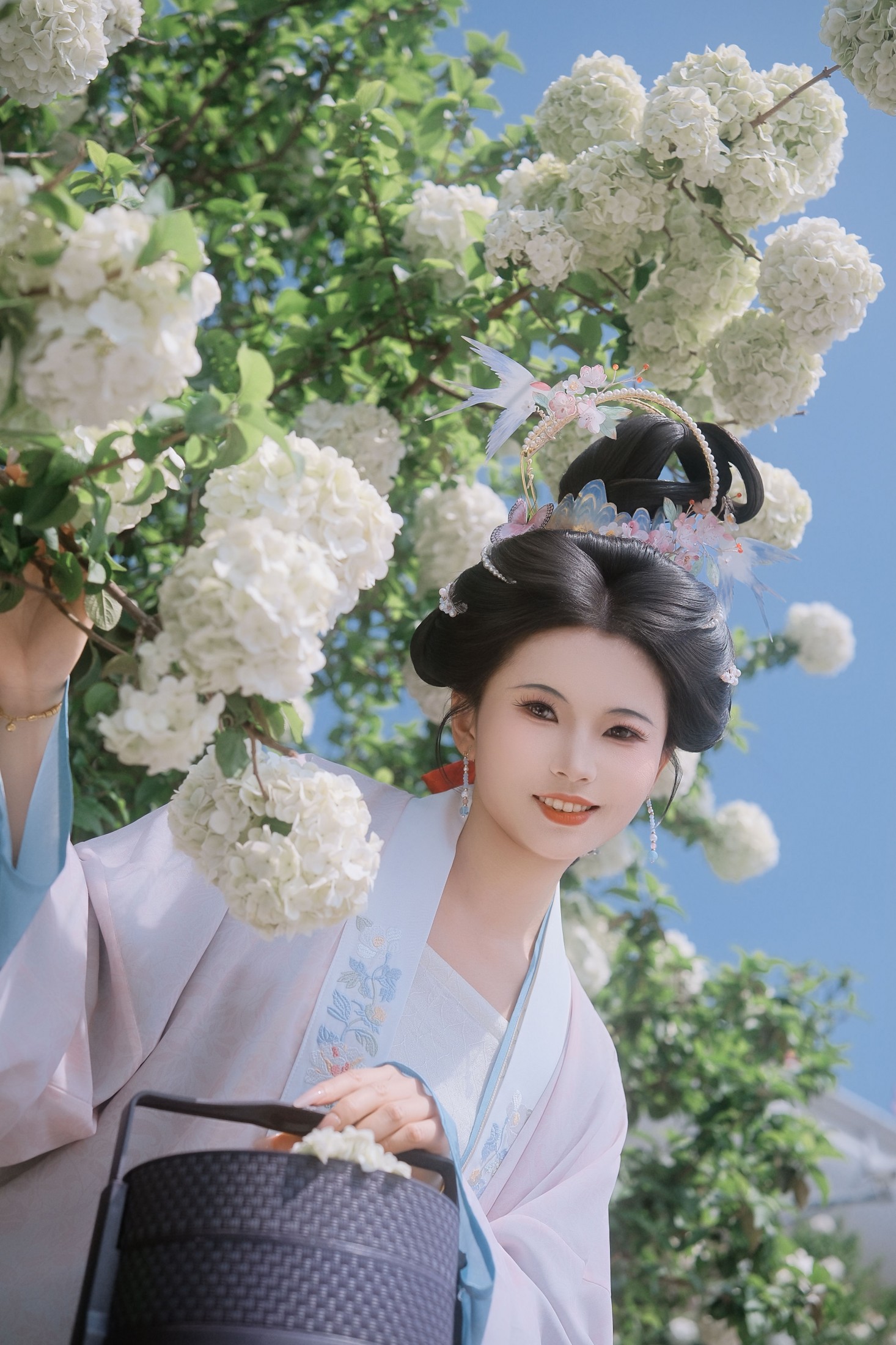 《春满绣球》[22P] 插图3