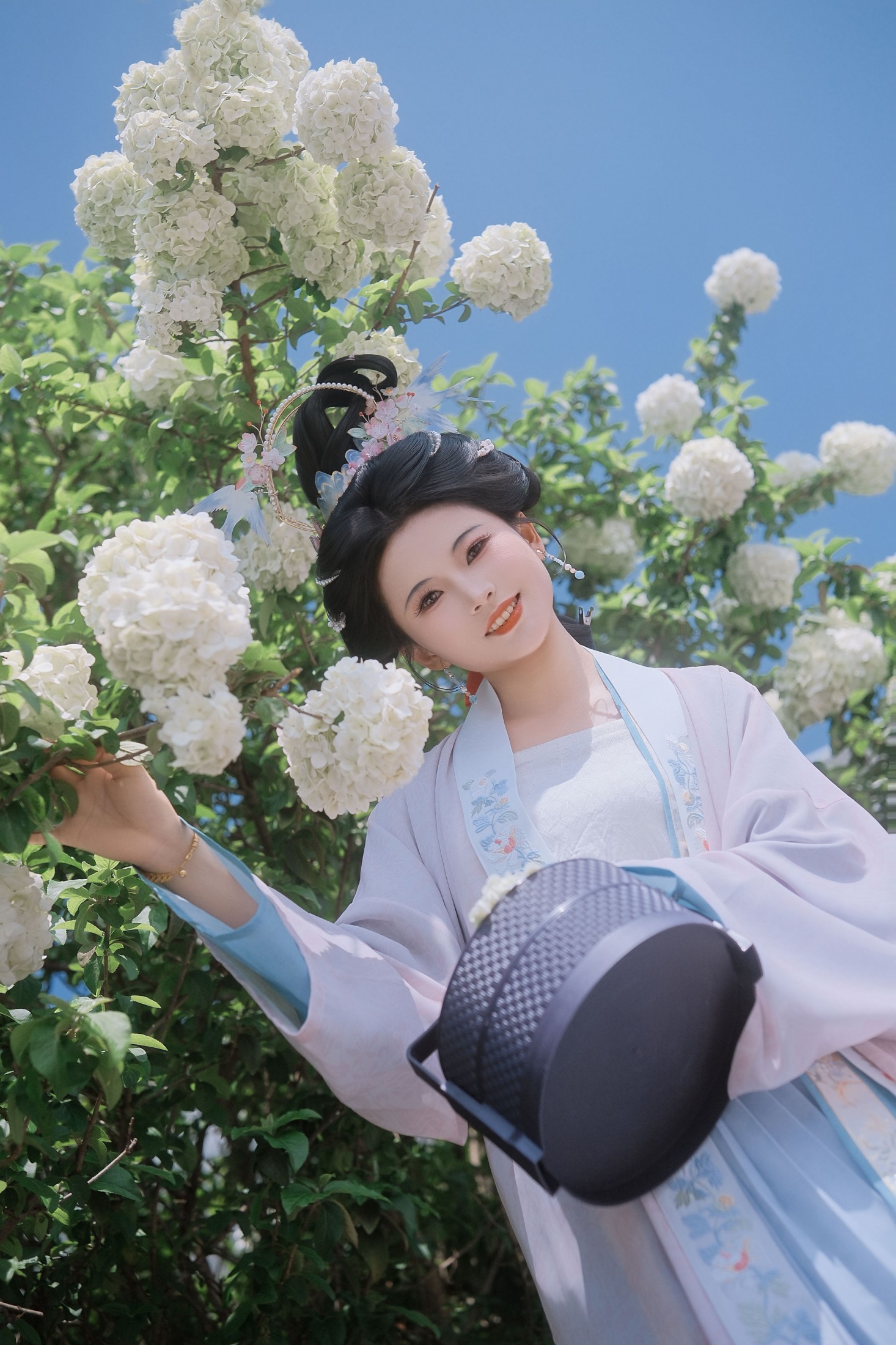 《春满绣球》[22P] 插图4