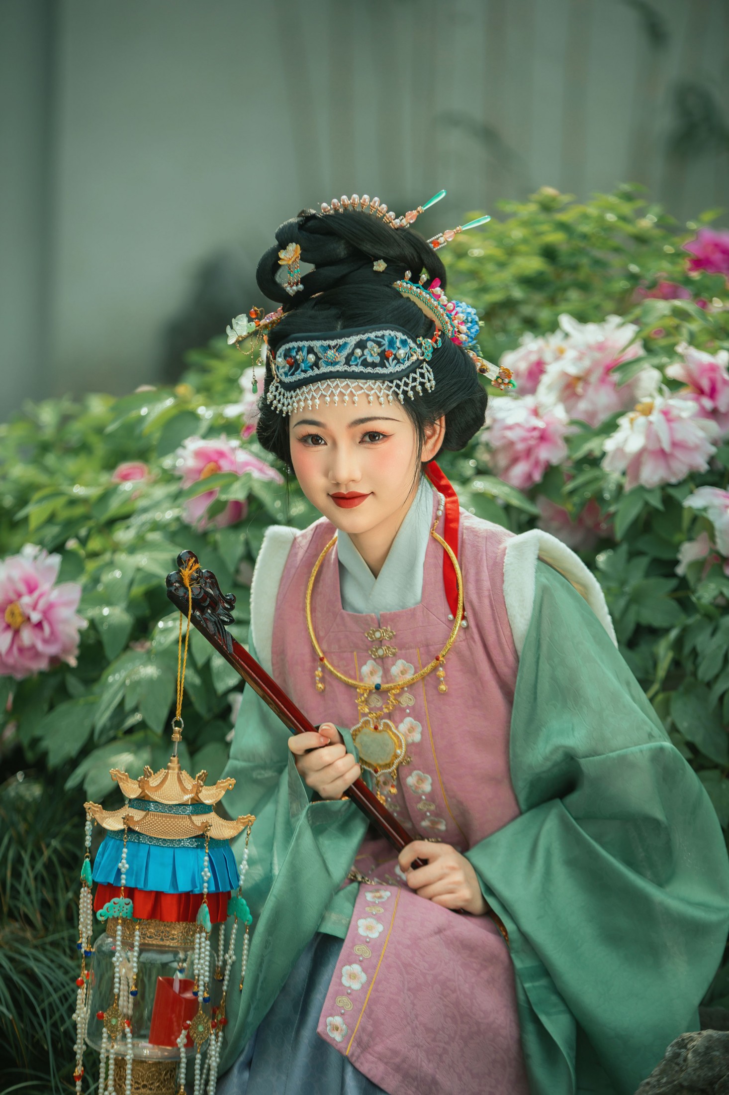 《牡丹从中的明仕女》[20P] 插图3