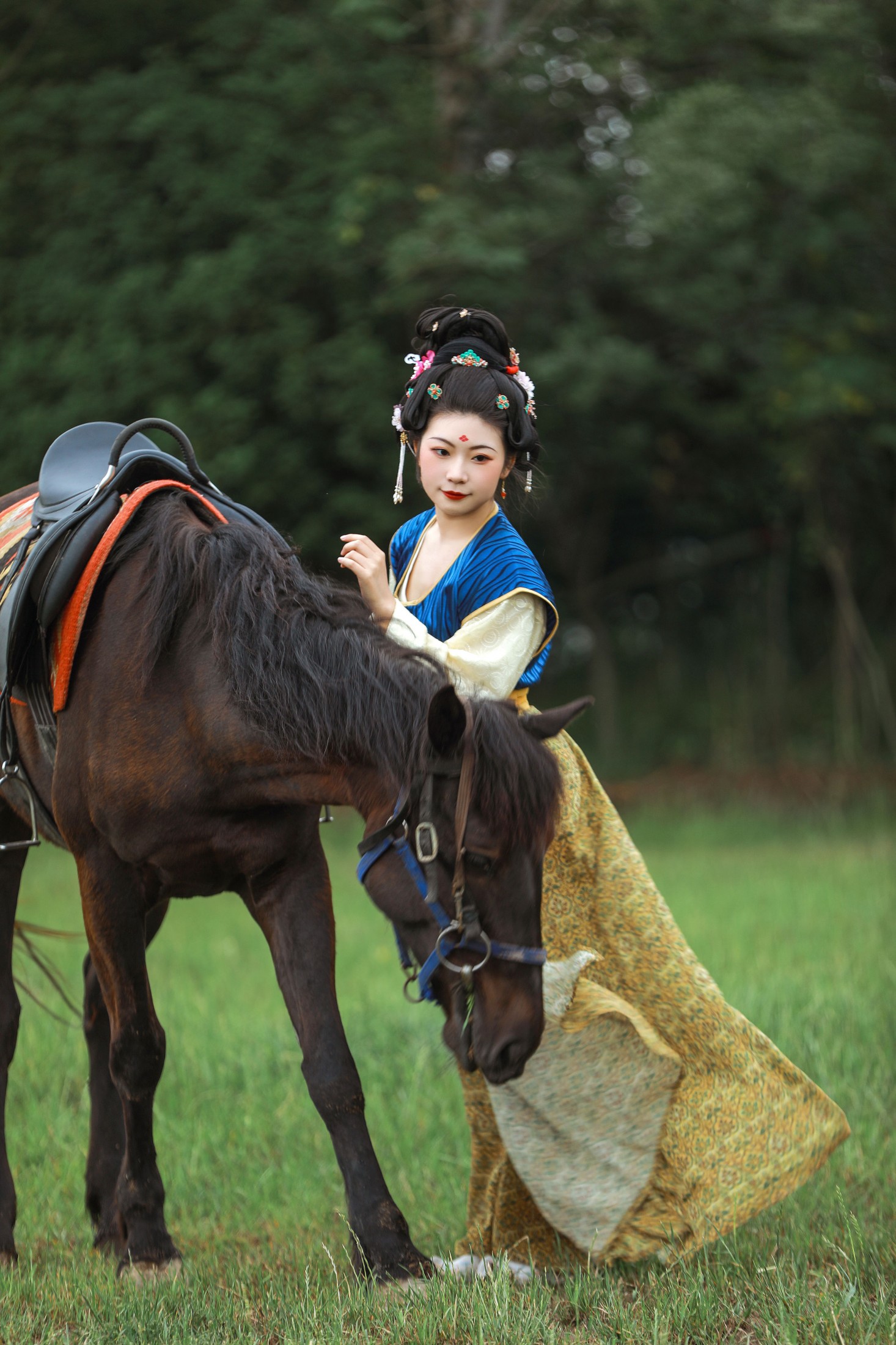 《牵马的唐朝女人》[18P] 插图2