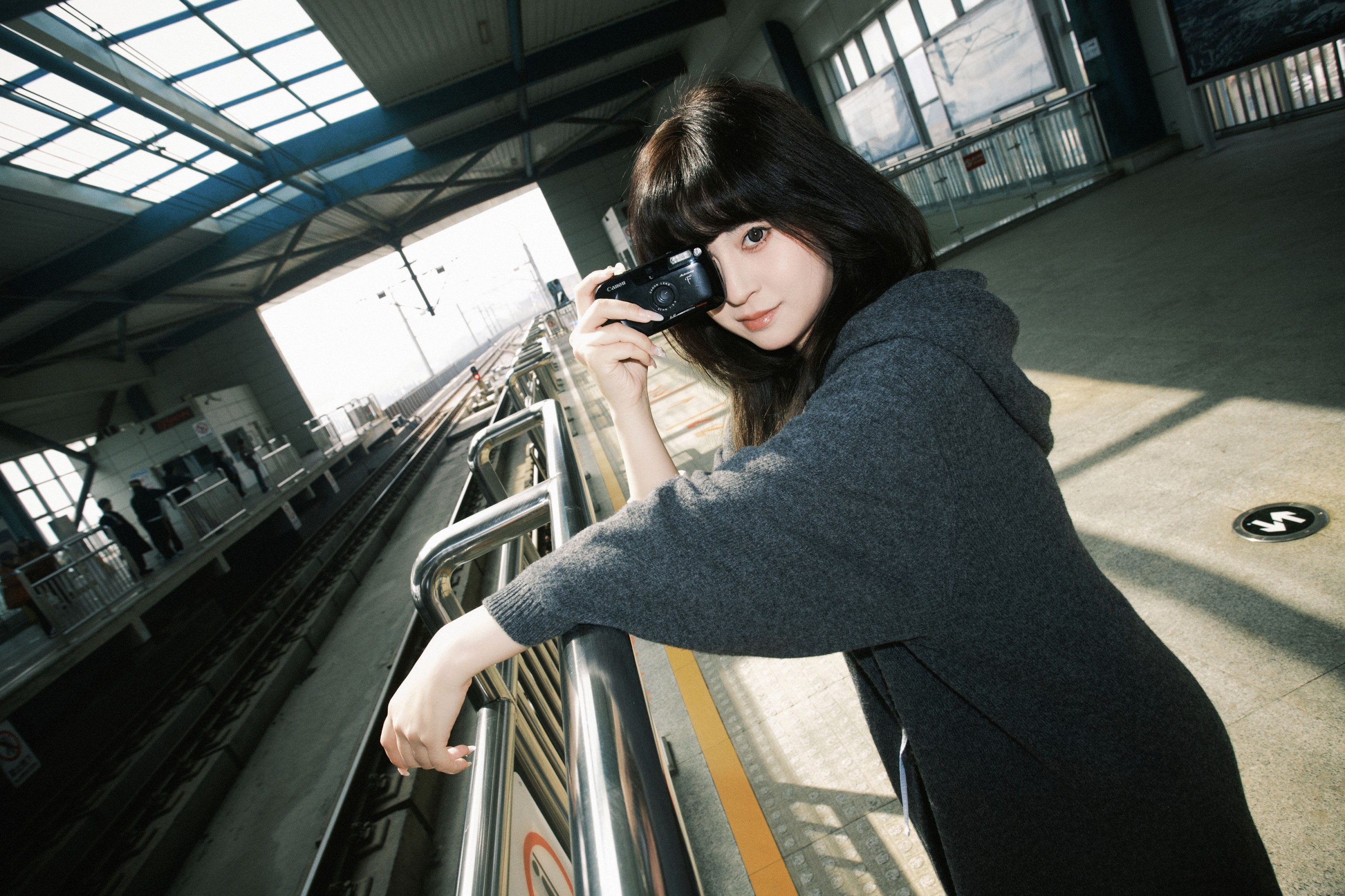 《轻轨站少女心事》[24P] 插图4