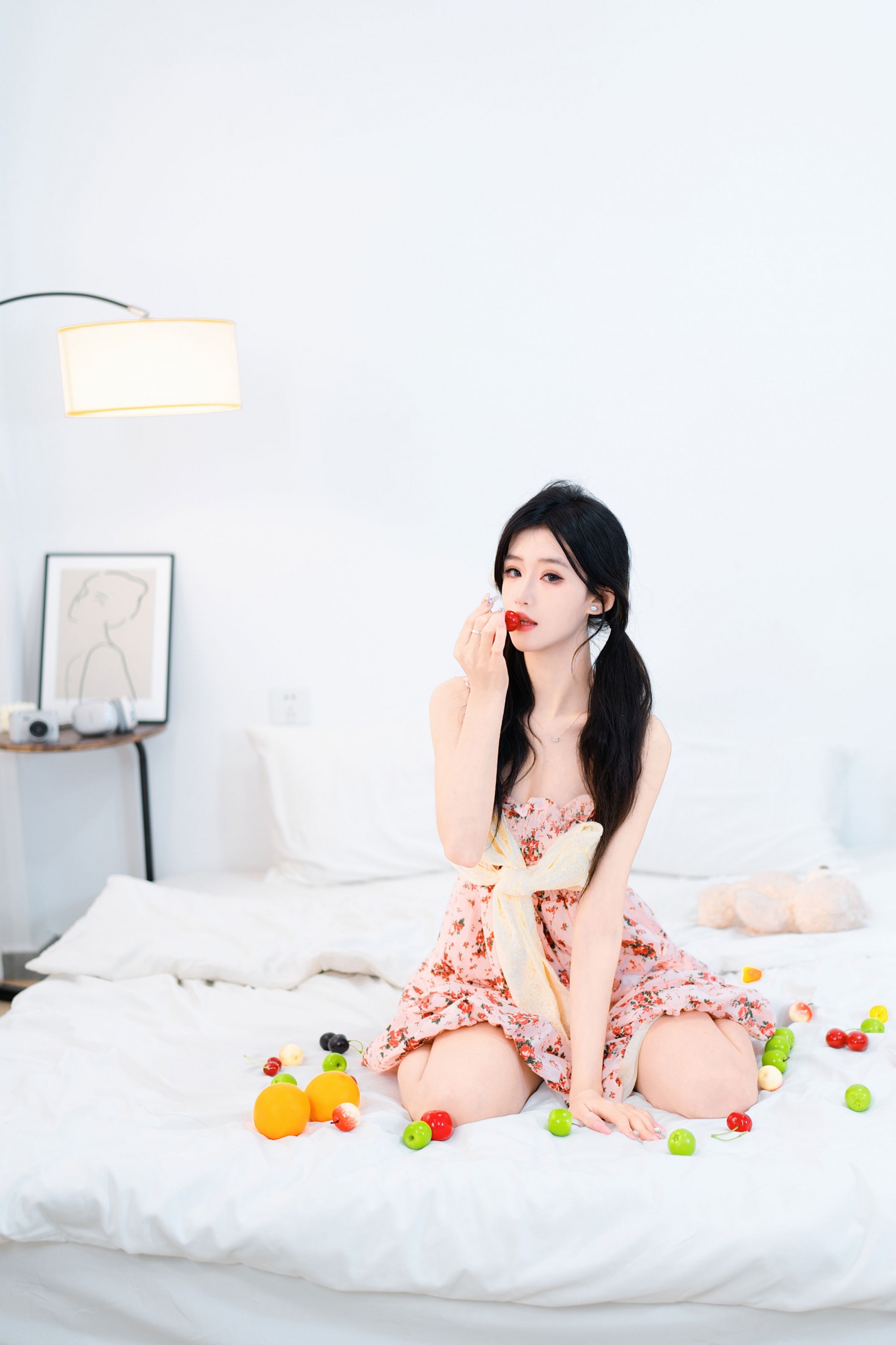 《软妹碎花裙・纯白卧室的水果甜梦》[26P] 插图5