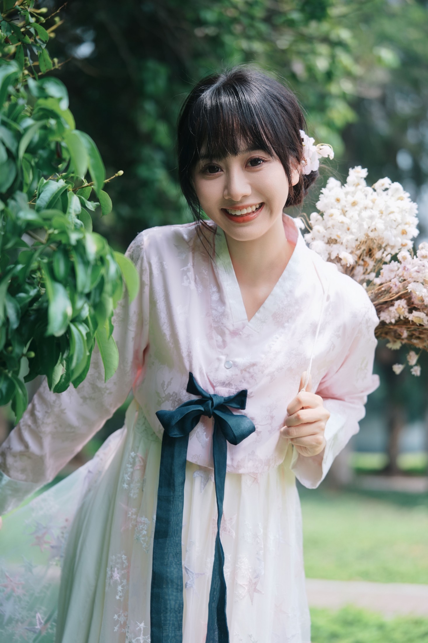 《一袭朝鲜服，山花在野，胶片质感温柔又耐看～》[26P] 插图4