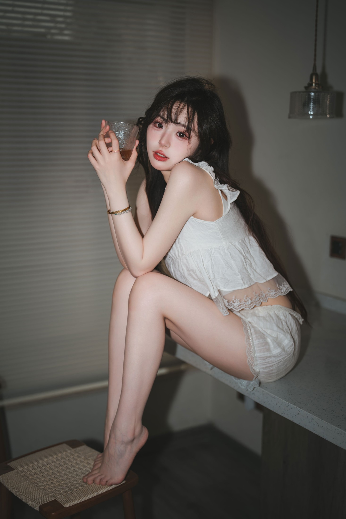 《纯欲背心居家拍照》[37P] 插图3