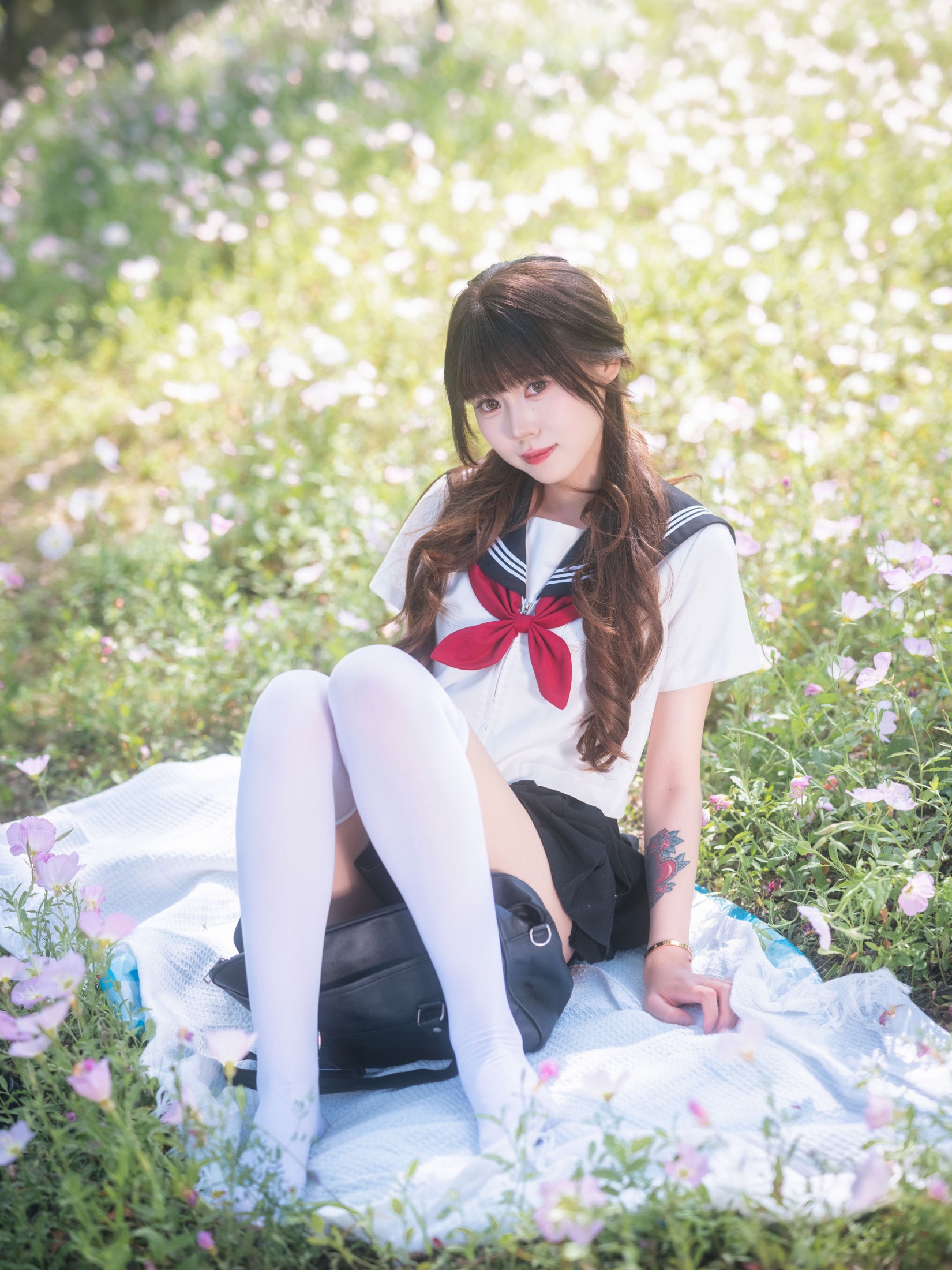《月见花海JK少女》[50P] 插图4