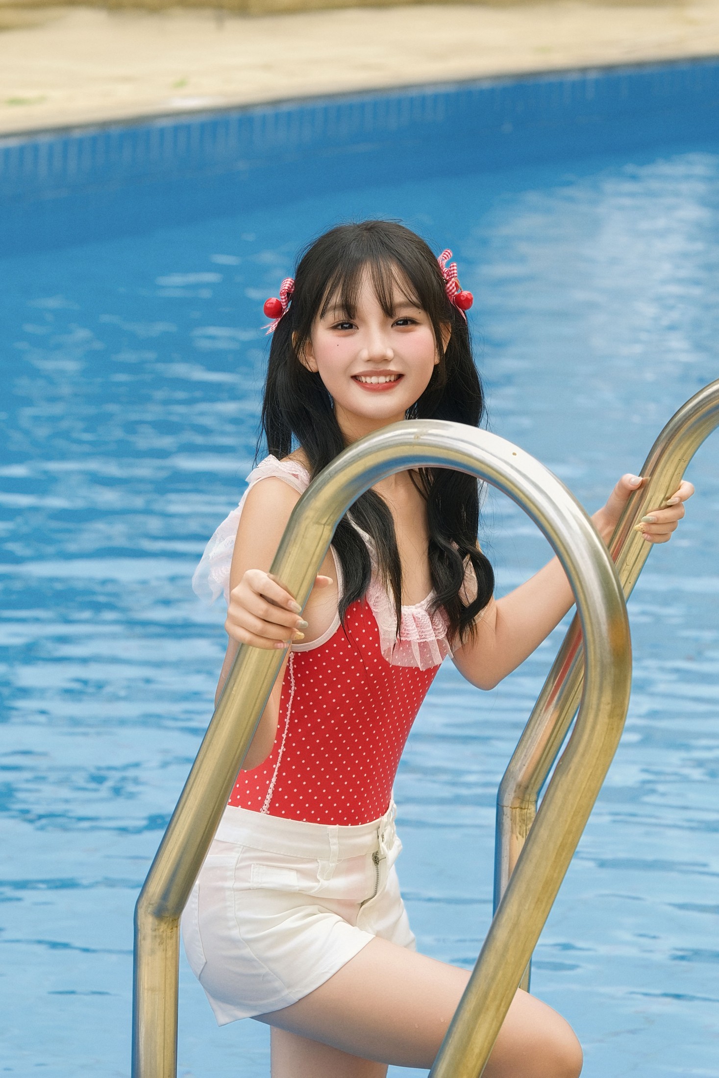 《夏日泳池写真》[29P]-66COS