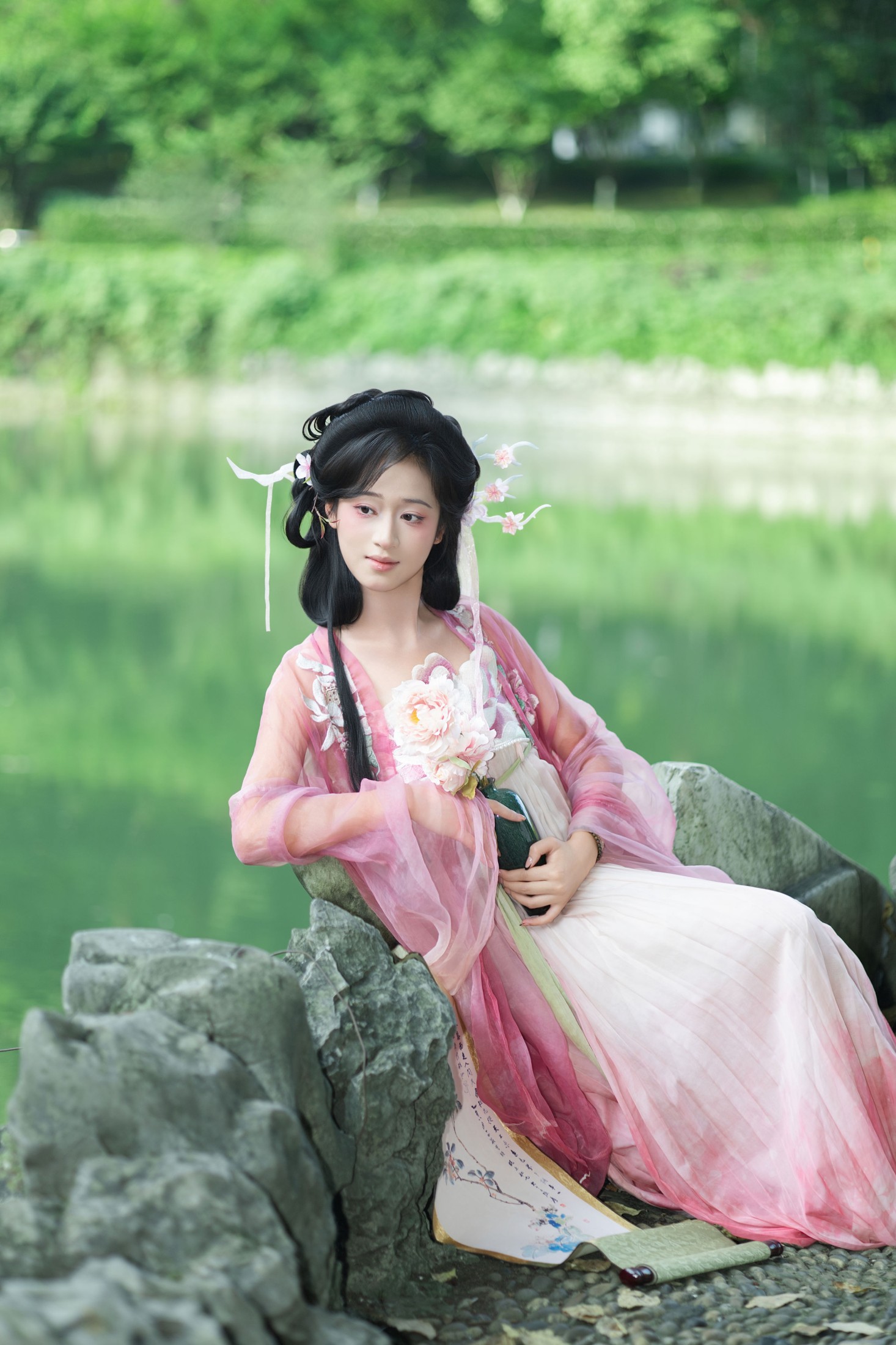 《 柳叶垂波，桃花照影，不负人间四月天》[18P] 插图4