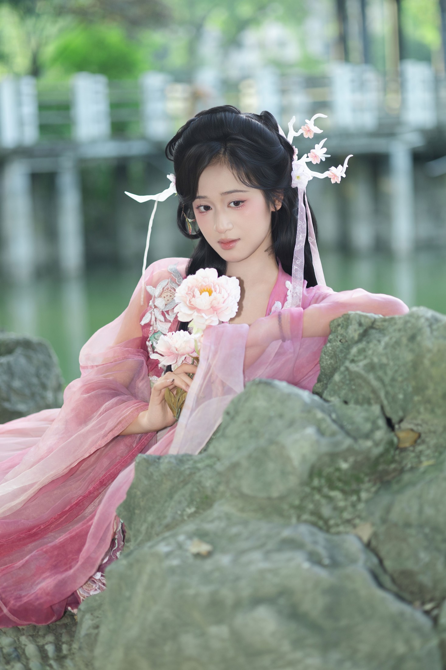《 柳叶垂波，桃花照影，不负人间四月天》[18P] 插图2