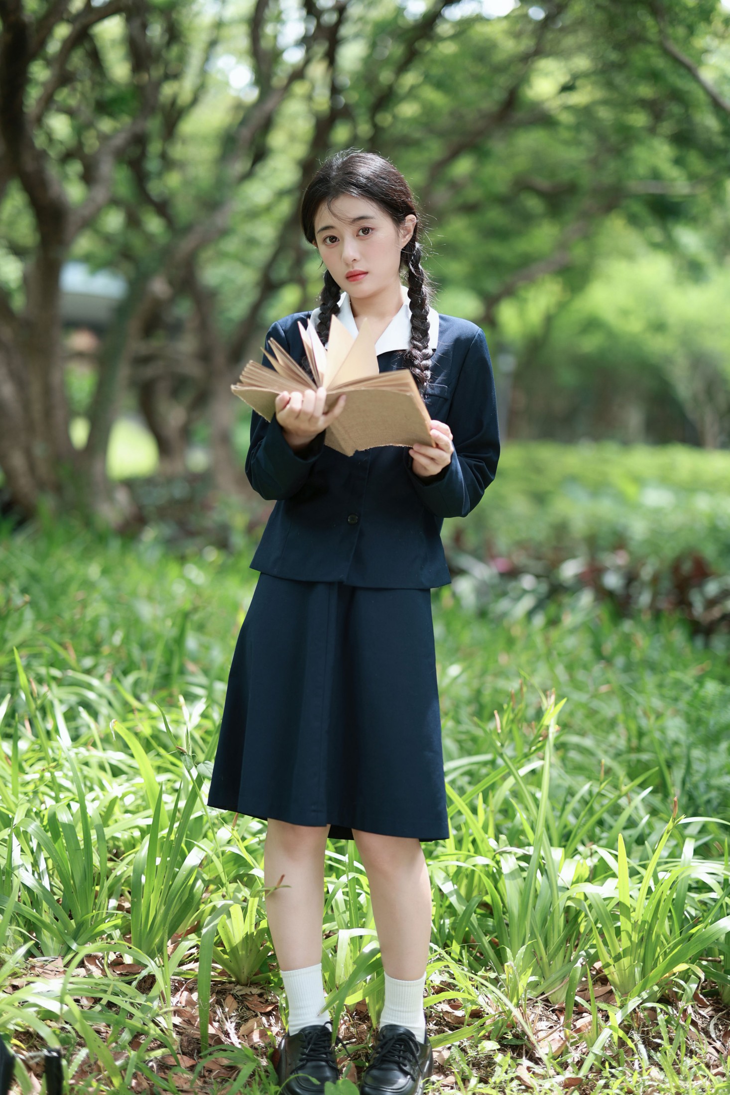 《风里的旧书页是少女的心事》[19P] 插图4