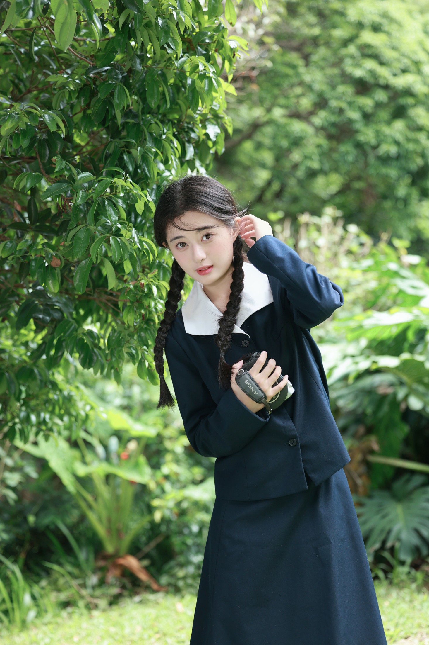 《风里的旧书页是少女的心事》[19P] 插图2