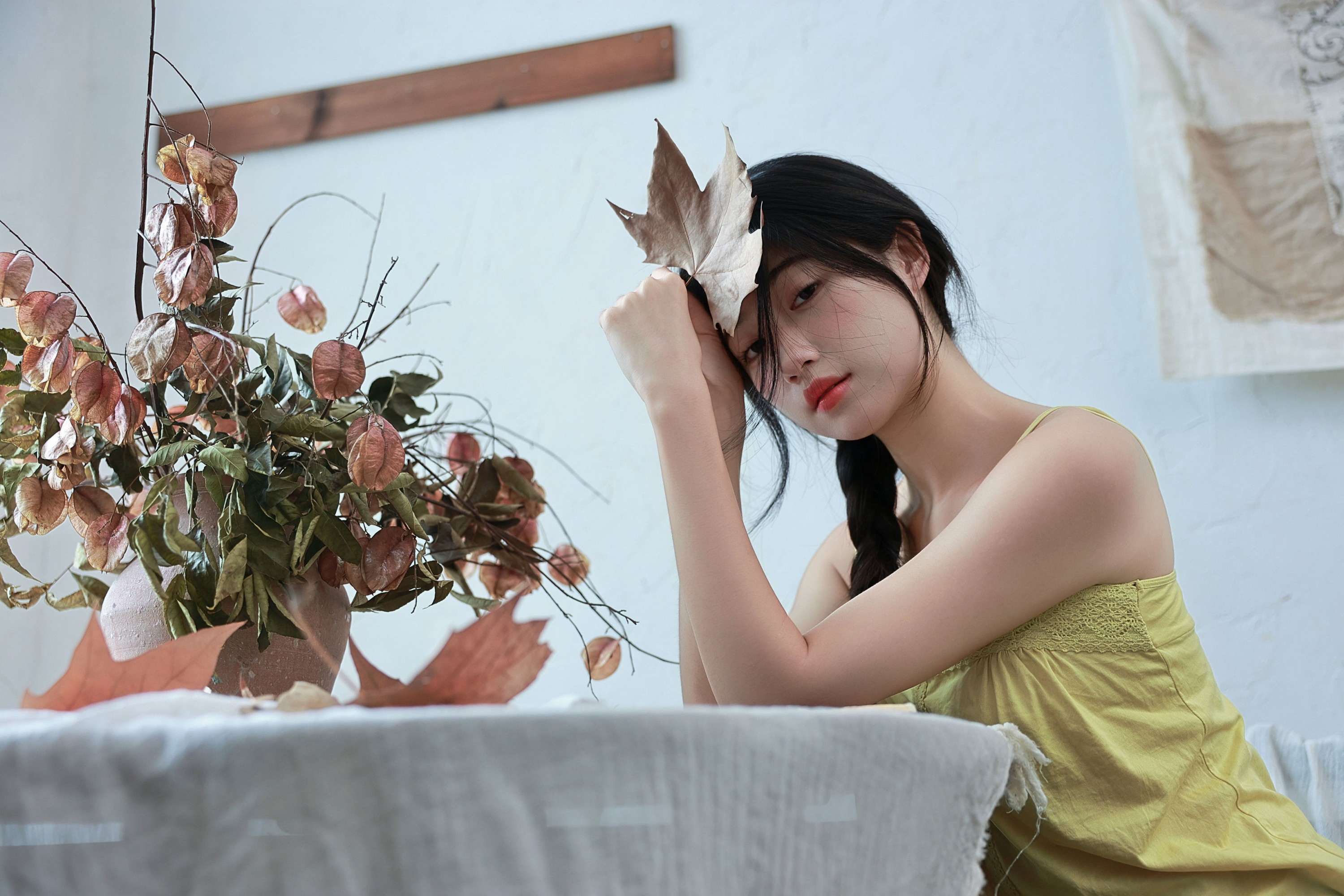 《旧屋、枯叶与蝴蝶，是夏日独有的静谧》[31P] 插图4