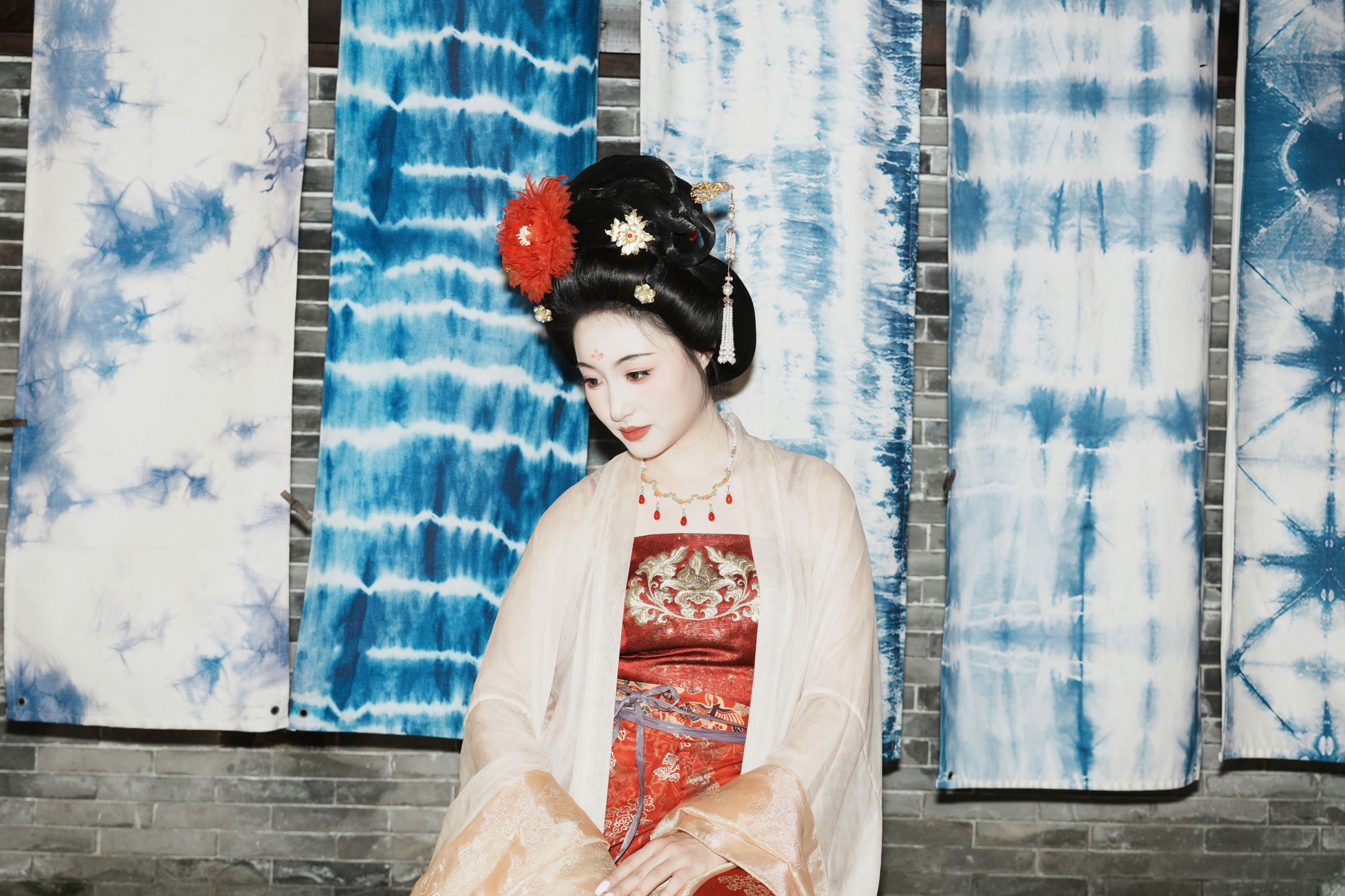 《芙蓉不及美人妆，水殿风来珠翠香》[14P] 插图5