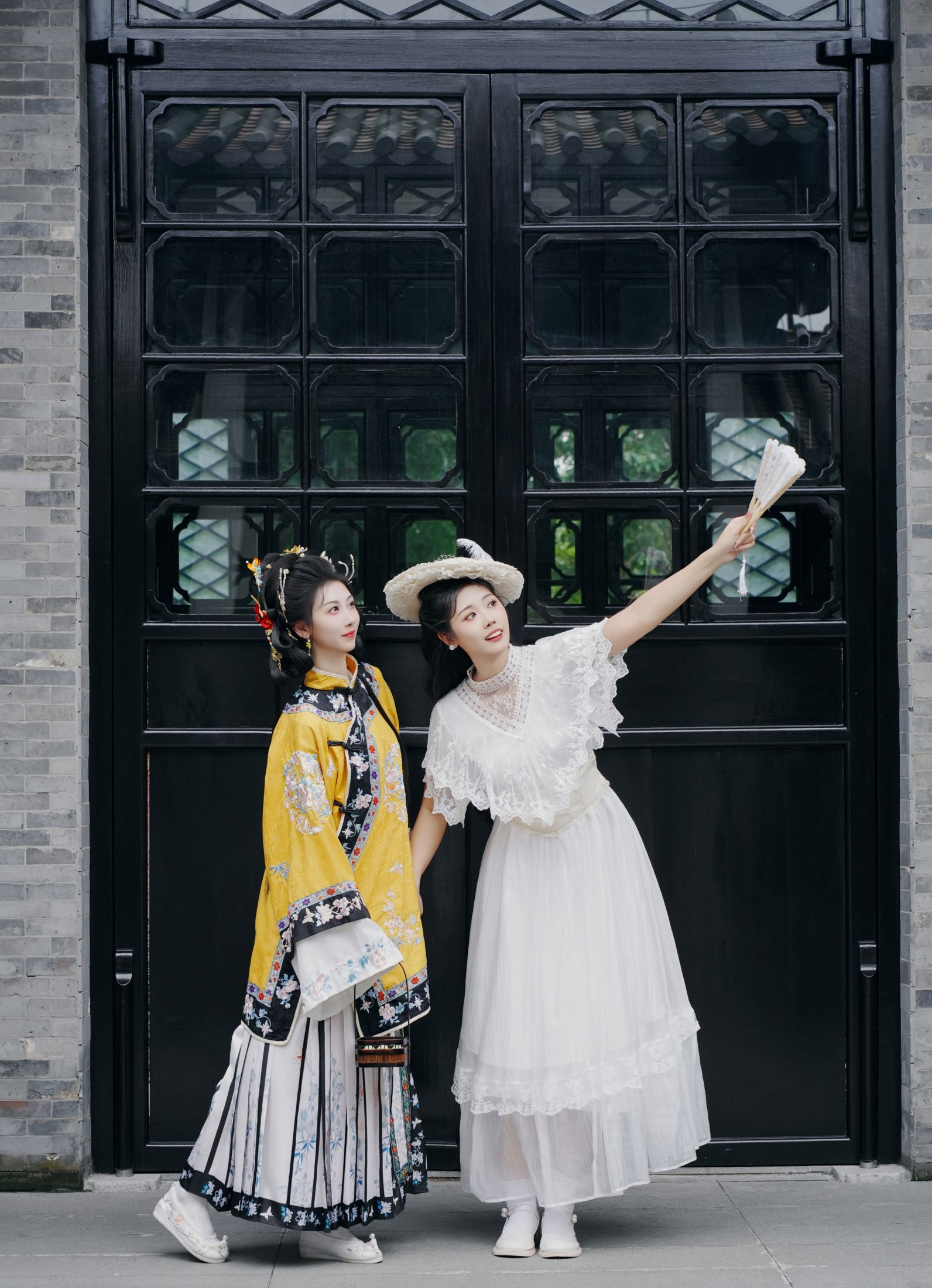 《留洋大小姐和她的朋友》[19P]-66COS