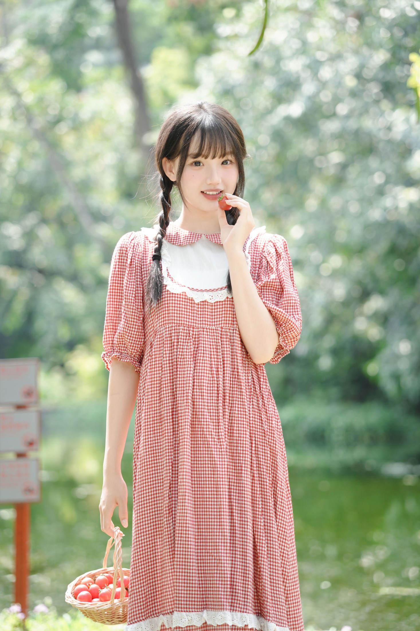 《湖边碎花裙女孩》[11P] 插图4