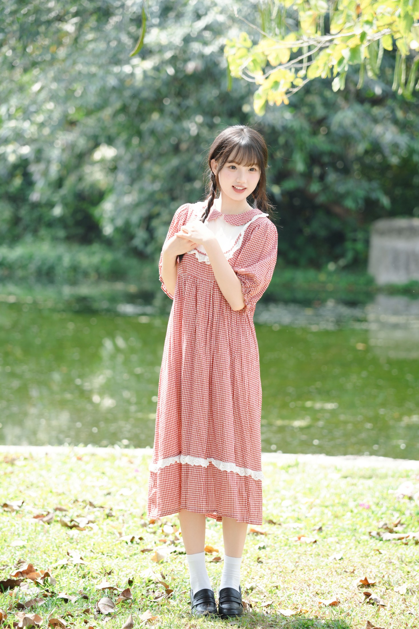 《湖边碎花裙女孩》[11P]-66COS