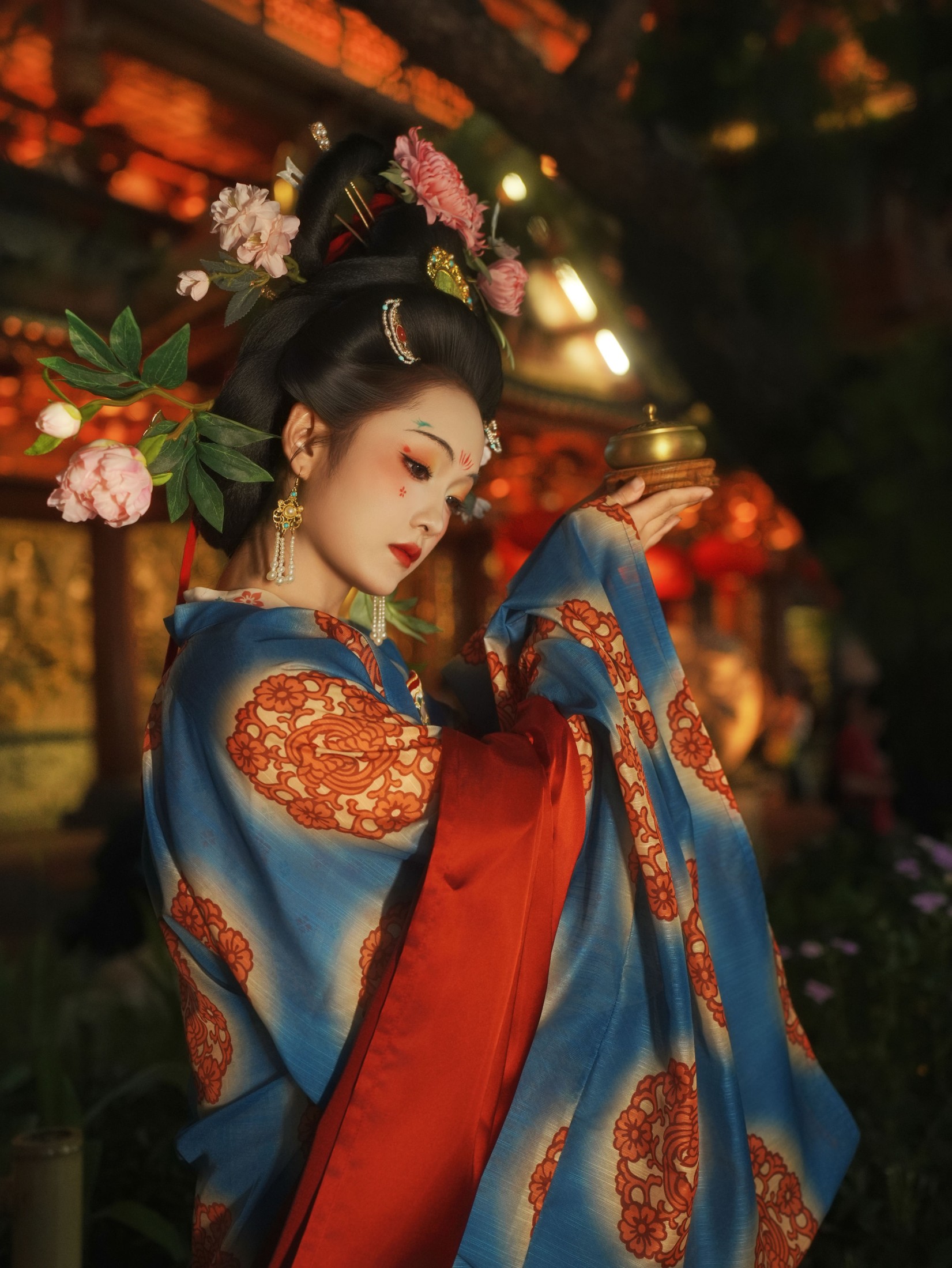 《供养人菩萨》[9P]-66COS