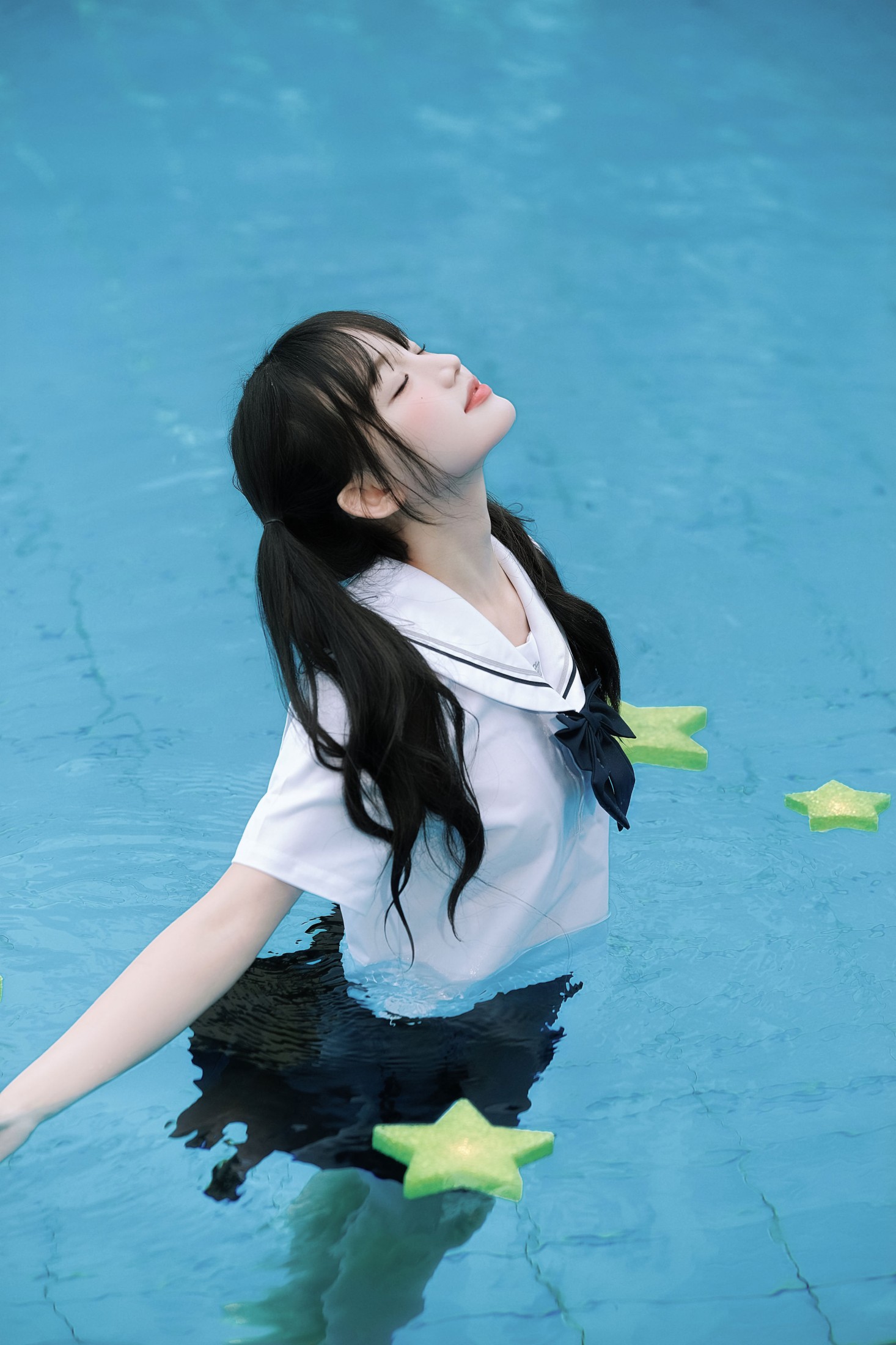 《溺于蓝调泳池｜JK少女的夏日汽水日记》[10P] 插图3