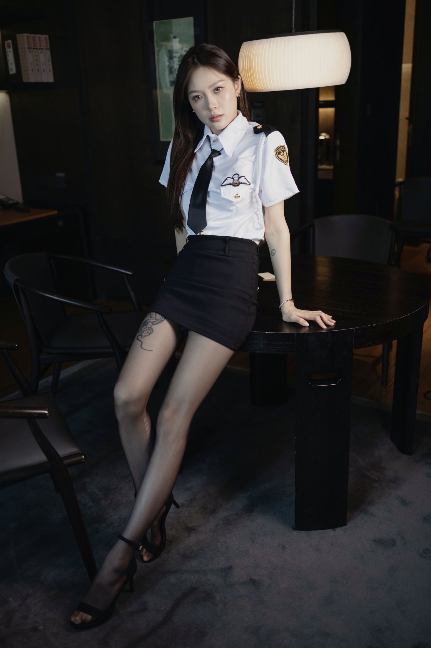 《黑丝衬衫包臀裙》[38P] 插图2