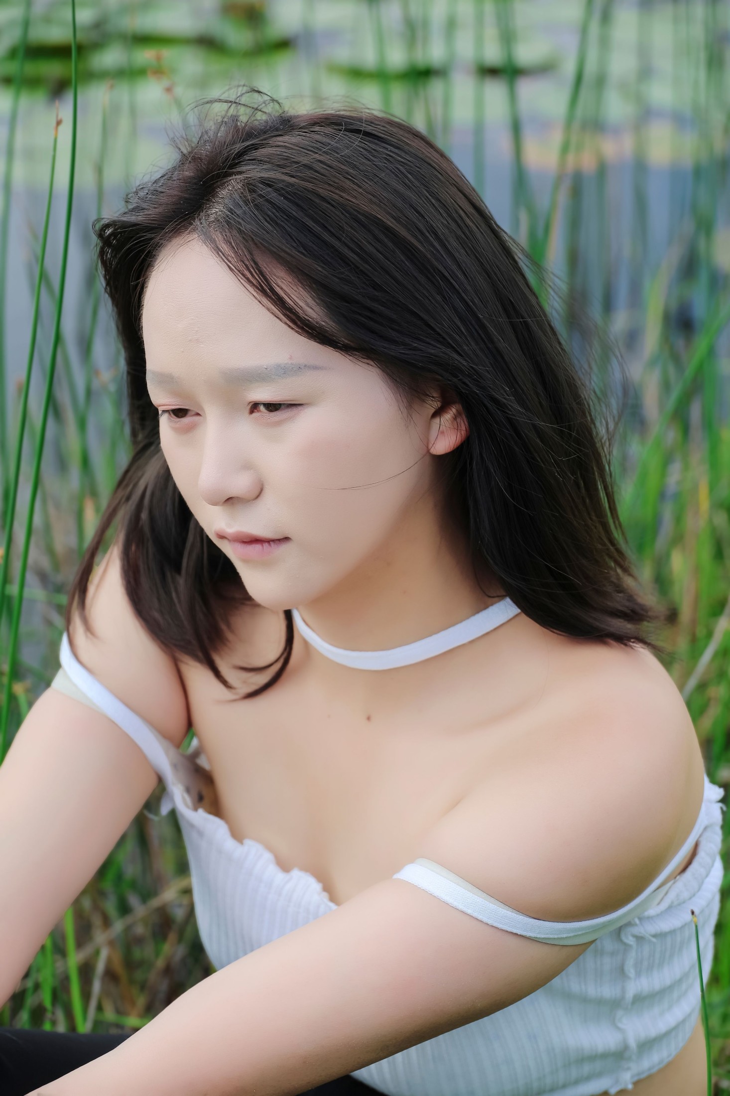《湖边水草白衣性感美女写真》[39P] 插图2